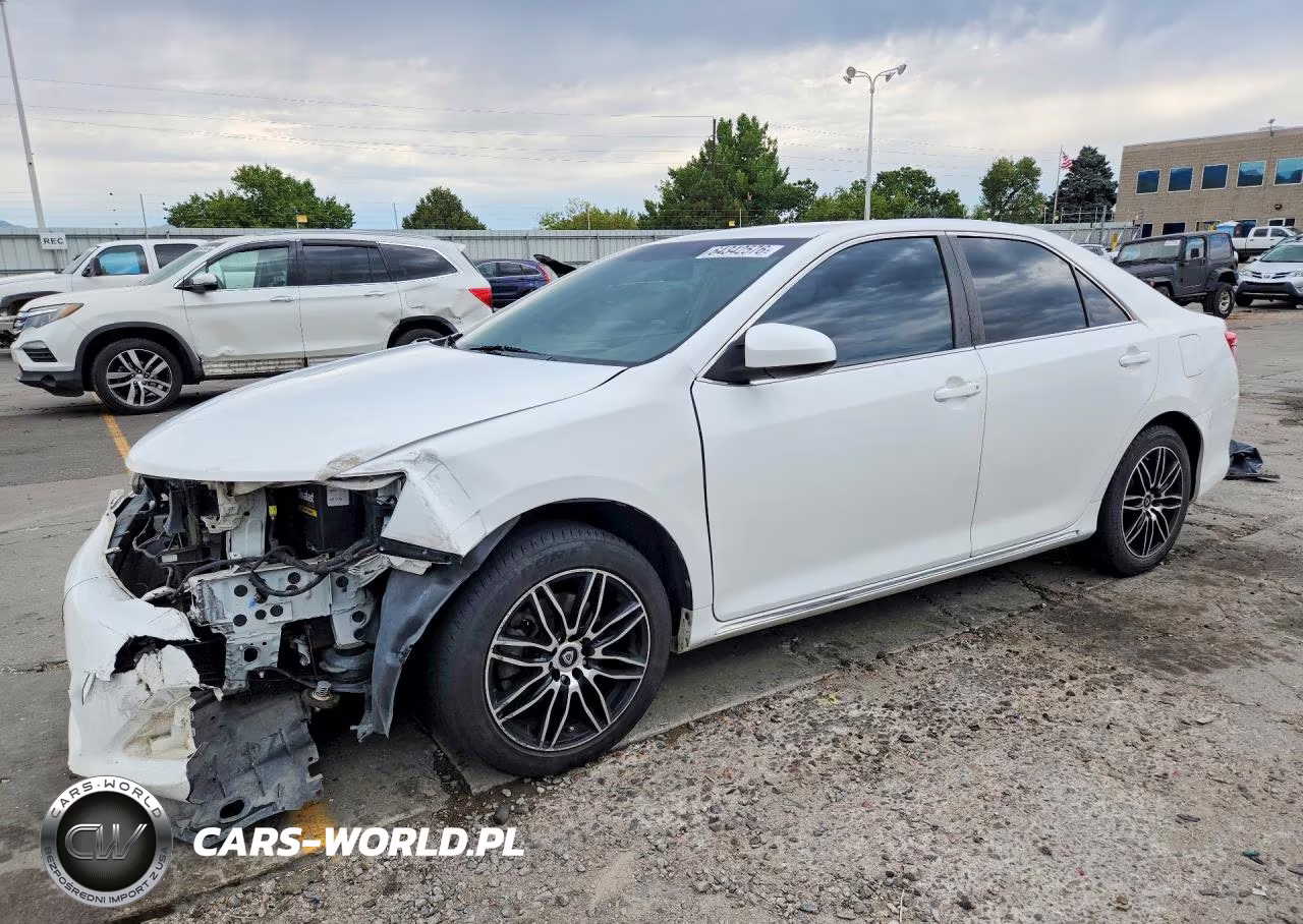 2012 Toyota Camry Le – zdjęcie 1 z 12