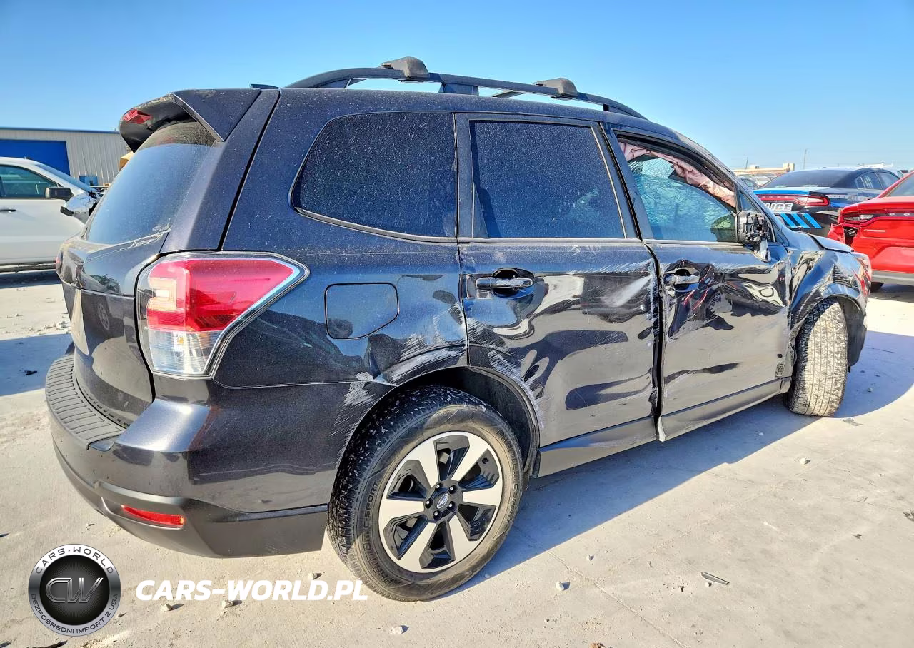 2018 Subaru Forester 2.5I Premium VIN:JF2SJAEC2JH577633 - 3