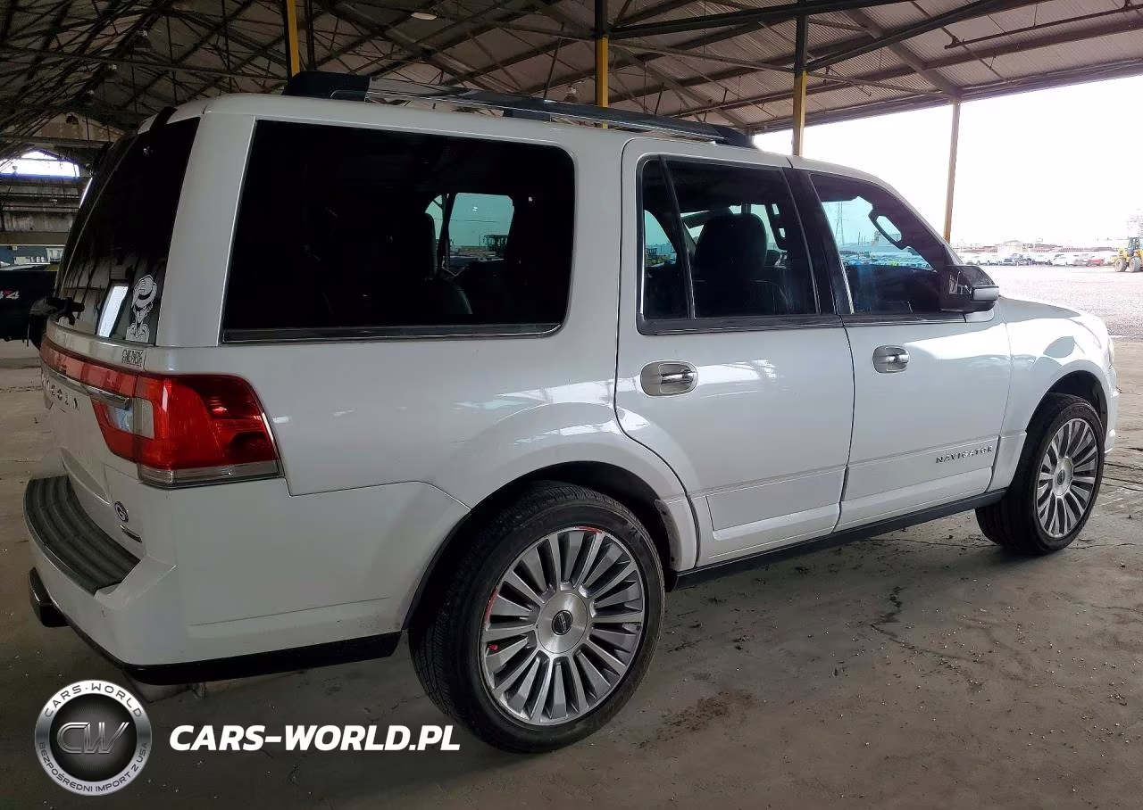 2015 Lincoln Navigator VIN:5LMJJ2JT9FEJ14833 - 3