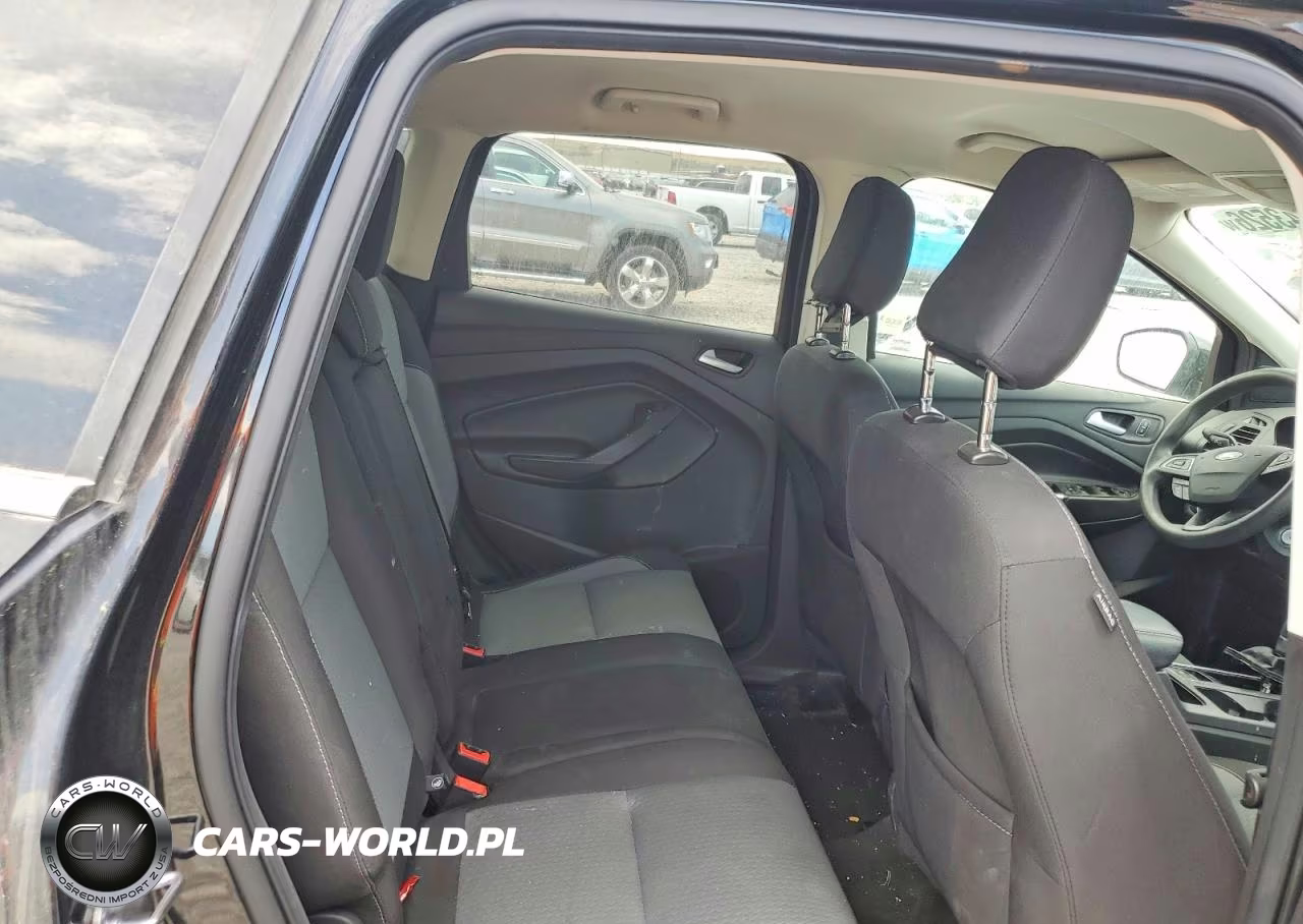 2018 Ford Escape Se VIN:1FMCU9GD3JUC11651 - 10