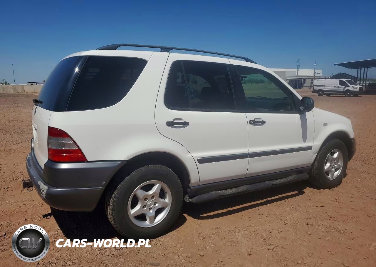 1998 Mercedes-Benz M-Class VIN:4JGAB54E9WA024605 - 3