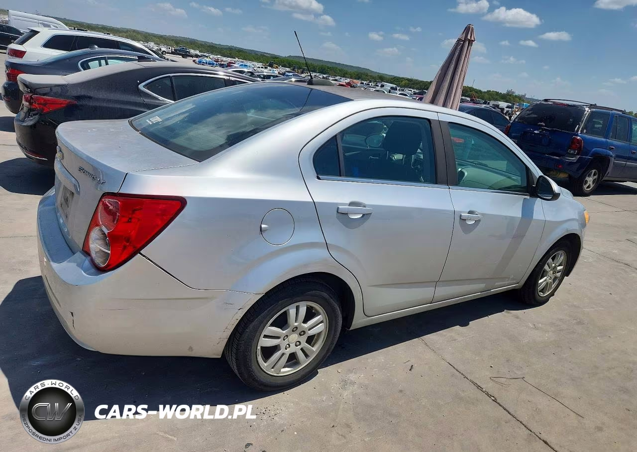 2015 Chevrolet Sonic Lt VIN:1G1JC5SG5F4205004 - 3