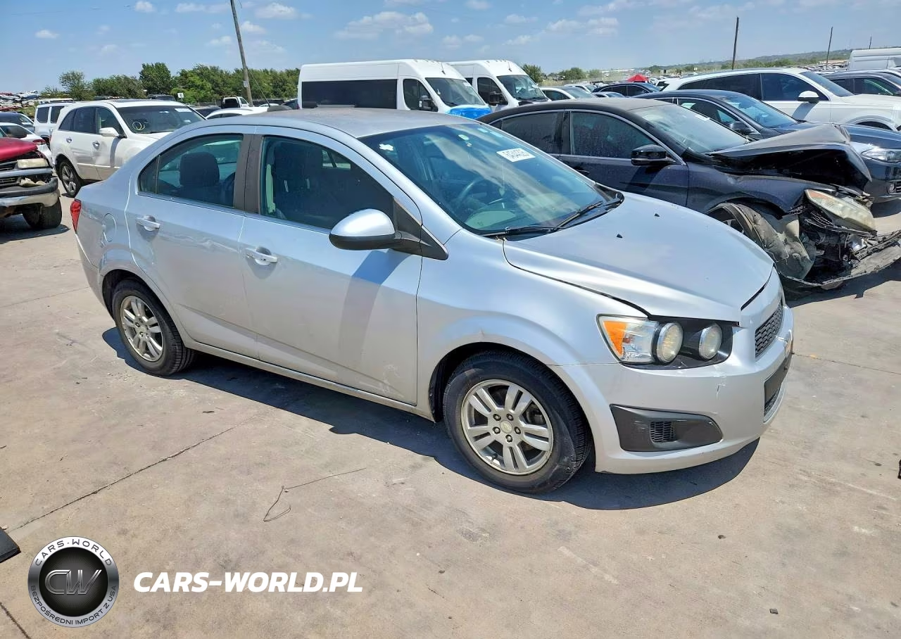 2015 Chevrolet Sonic Lt VIN:1G1JC5SG5F4205004 - 4