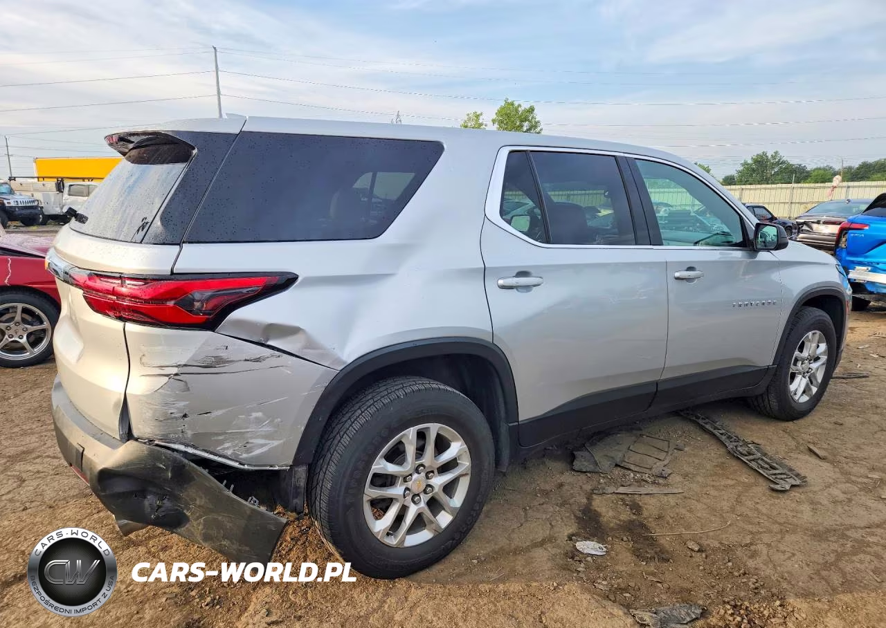 2022 Chevrolet Traverse Ls VIN:1GNERFKW4NJ107593 - 3