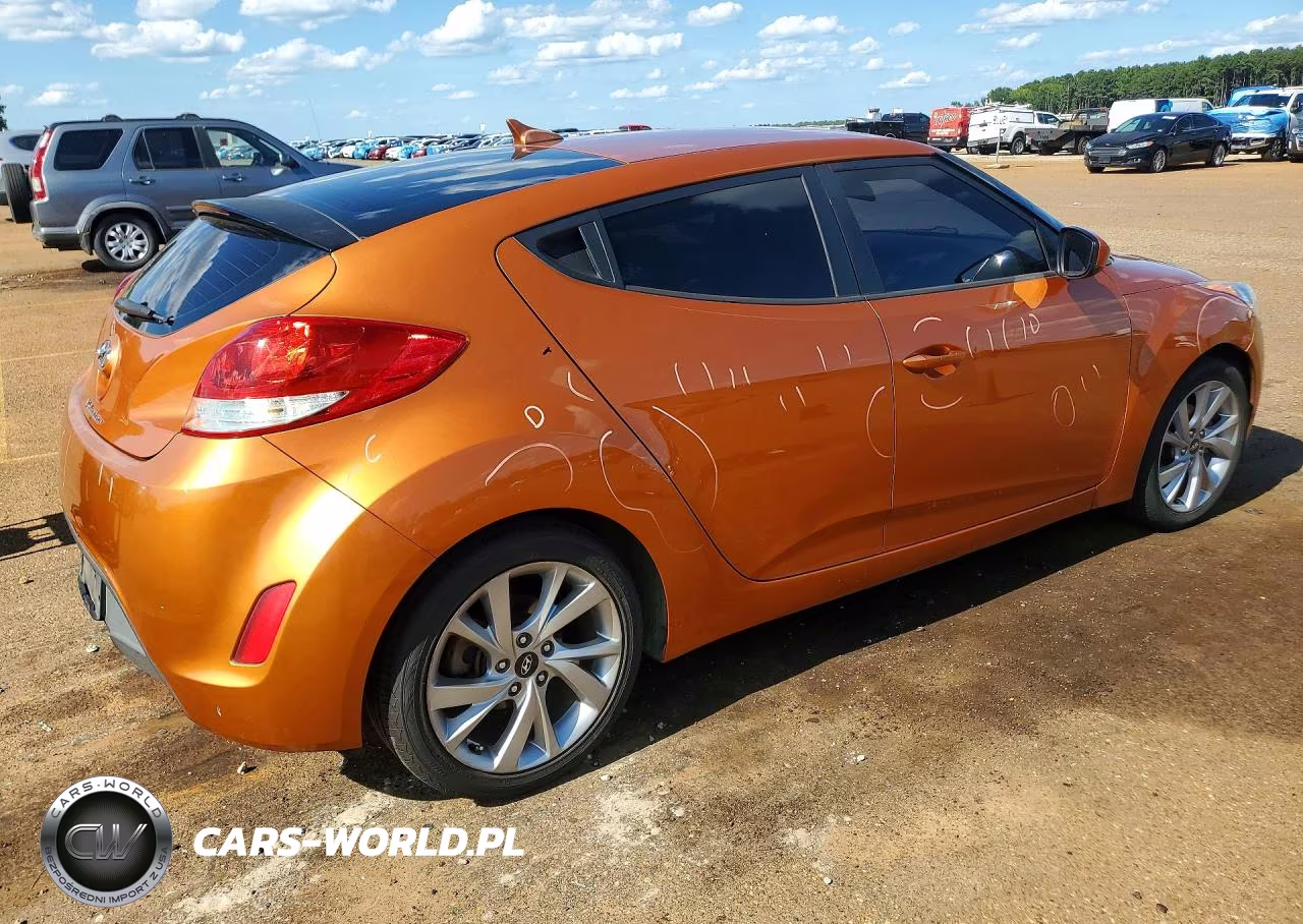 2016 Hyundai Veloster Base VIN:KMHTC6AD3GU261386 - 3