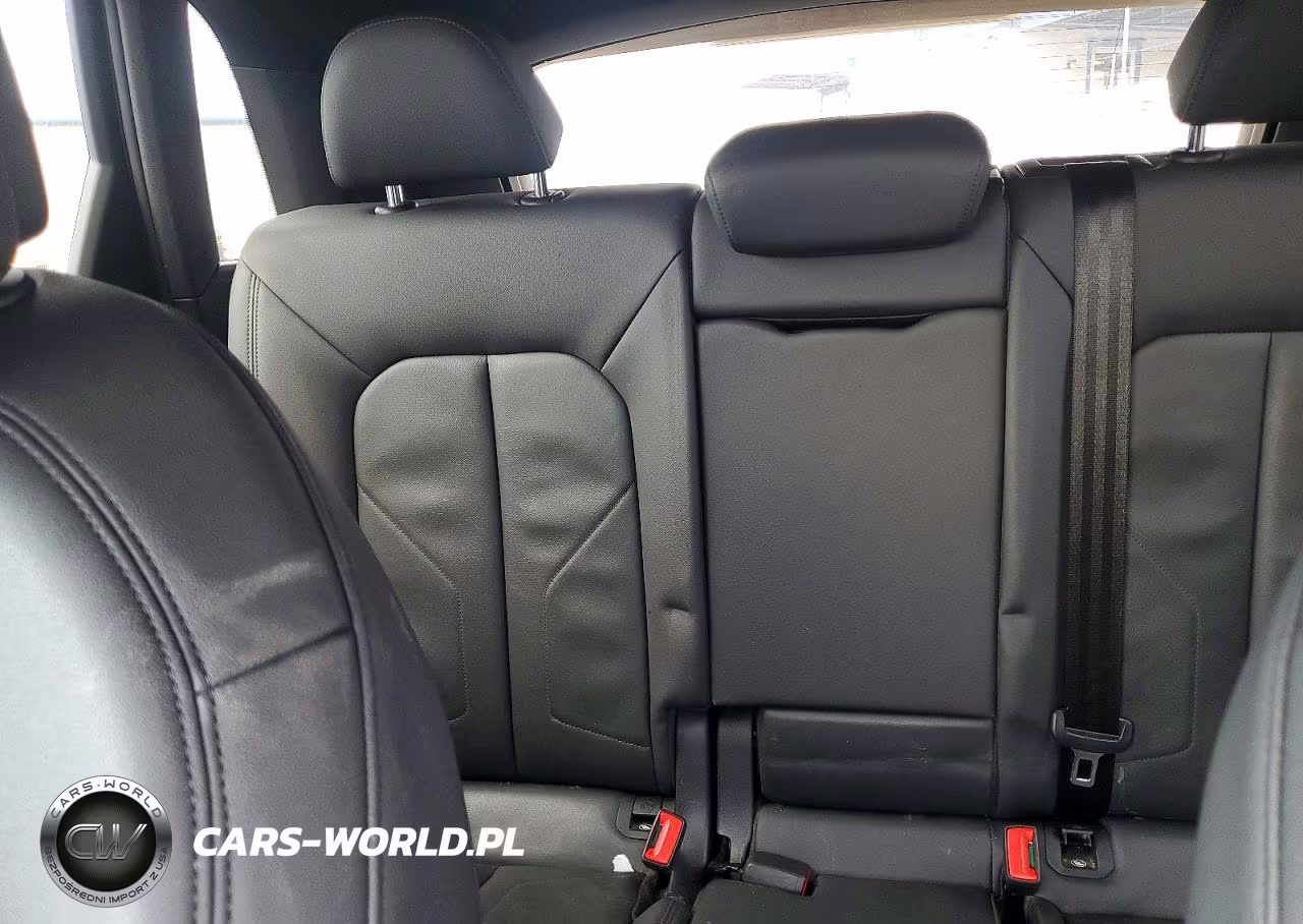 2020 Audi Q3 Premium VIN:WA1AECF38L1007926 - 10