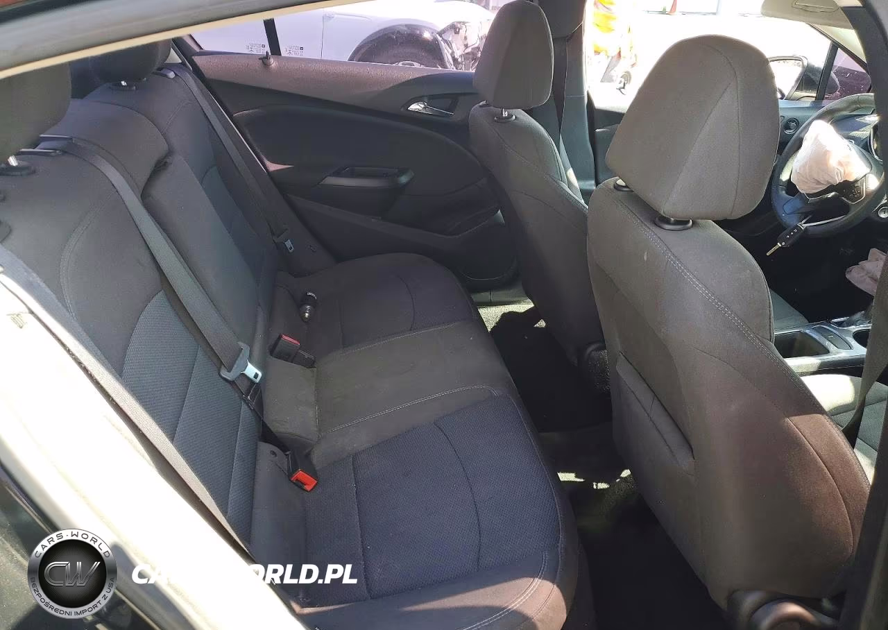 2018 Chevrolet Cruze Lt VIN:1G1BE5SM0J7184526 - 10
