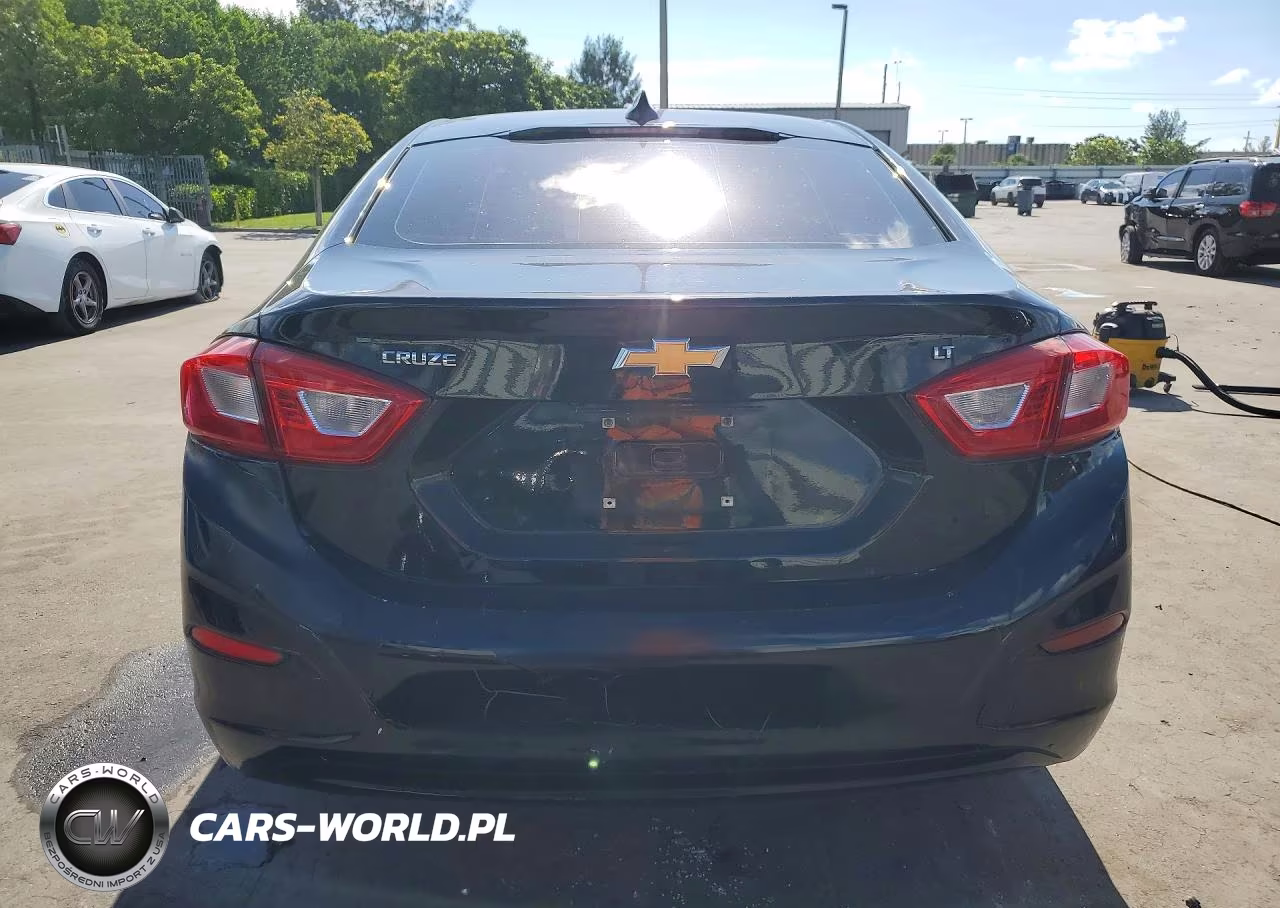 2018 Chevrolet Cruze Lt VIN:1G1BE5SM0J7184526 - 6