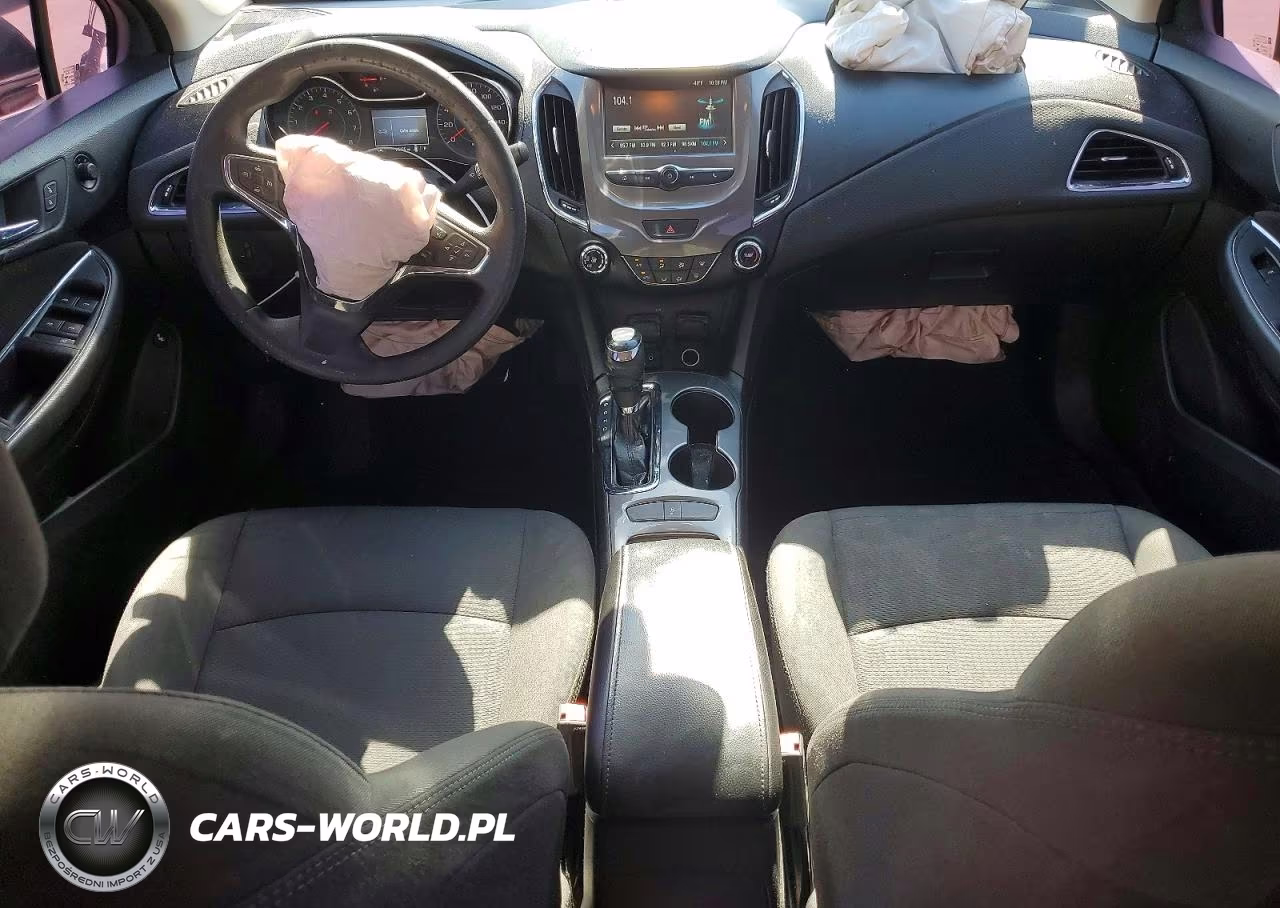 2018 Chevrolet Cruze Lt VIN:1G1BE5SM0J7184526 - 8