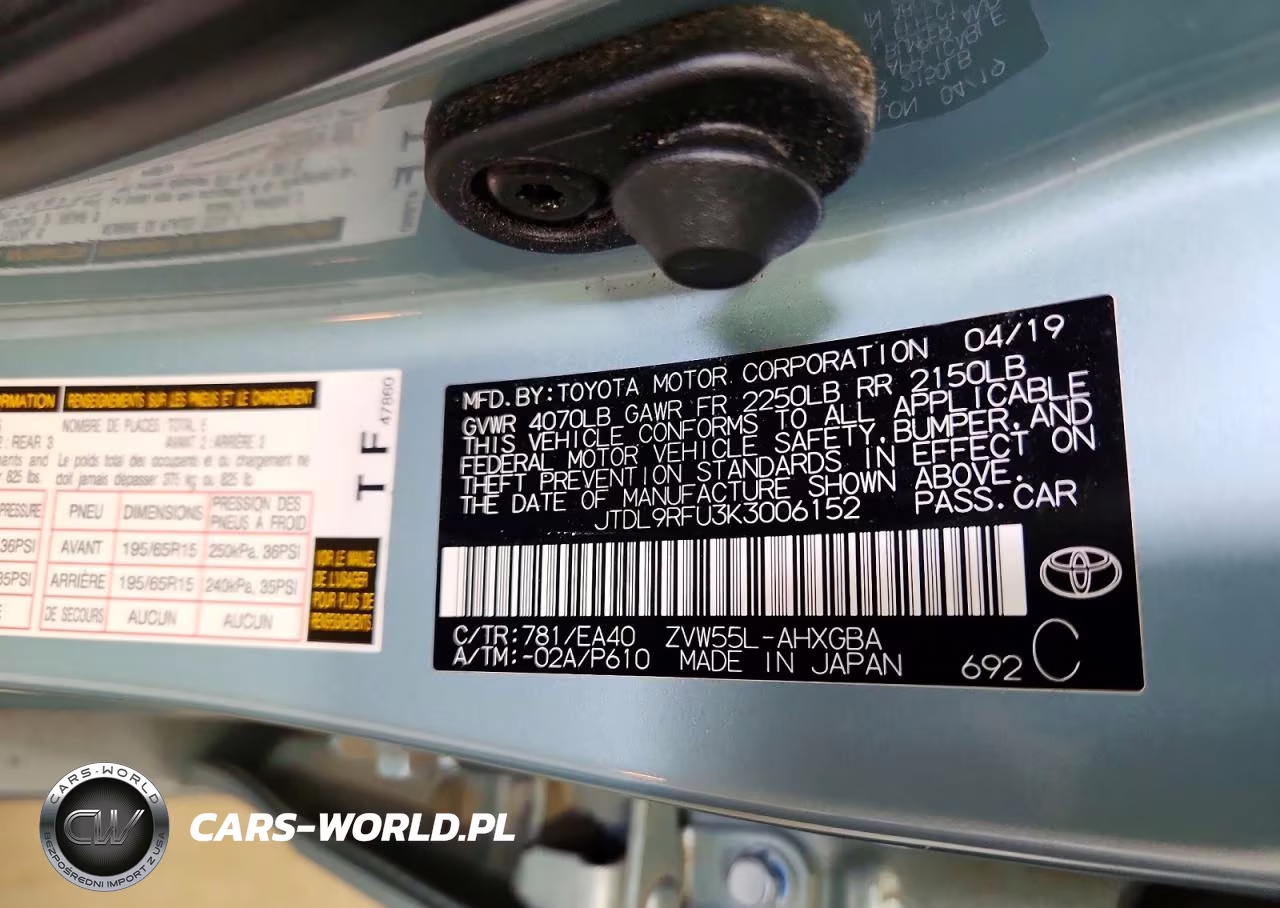 2019 Toyota Prius Xle Awd-E VIN:JTDL9RFU3K3006152 - 12