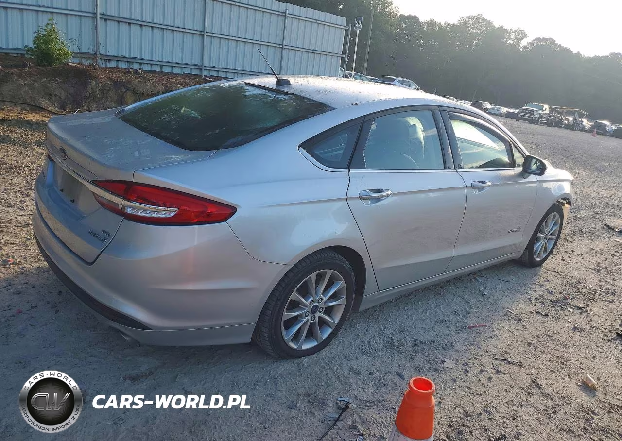2017 Ford Fusion Se Hybrid VIN:3FA6P0LU9HR128632 - 3