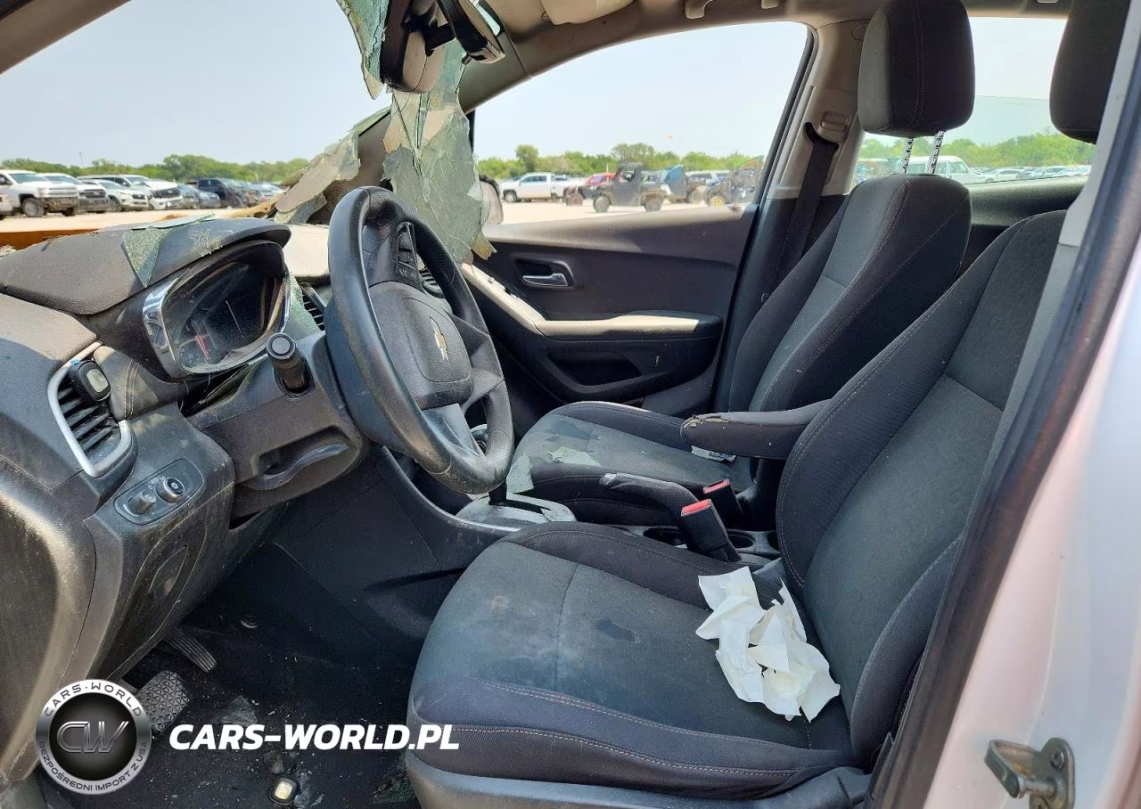 2019 Chevrolet Trax Ls VIN:3GNCJKSB1KL158042 - 7