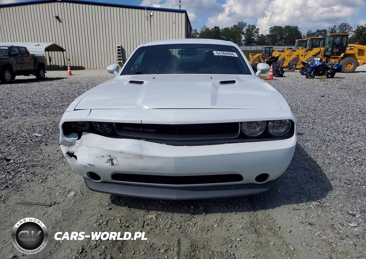 2013 Dodge Challenger Sxt VIN:2C3CDYAG9DH647594 - 5