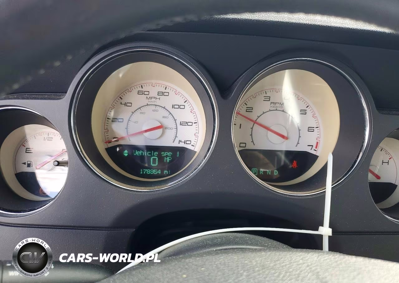 2013 Dodge Challenger Sxt VIN:2C3CDYAG9DH647594 - 9