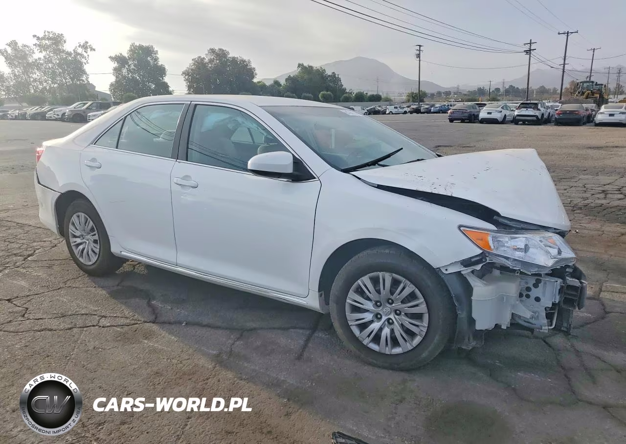2014 Toyota Camry Le VIN:4T4BF1FK5ER380234 - 4