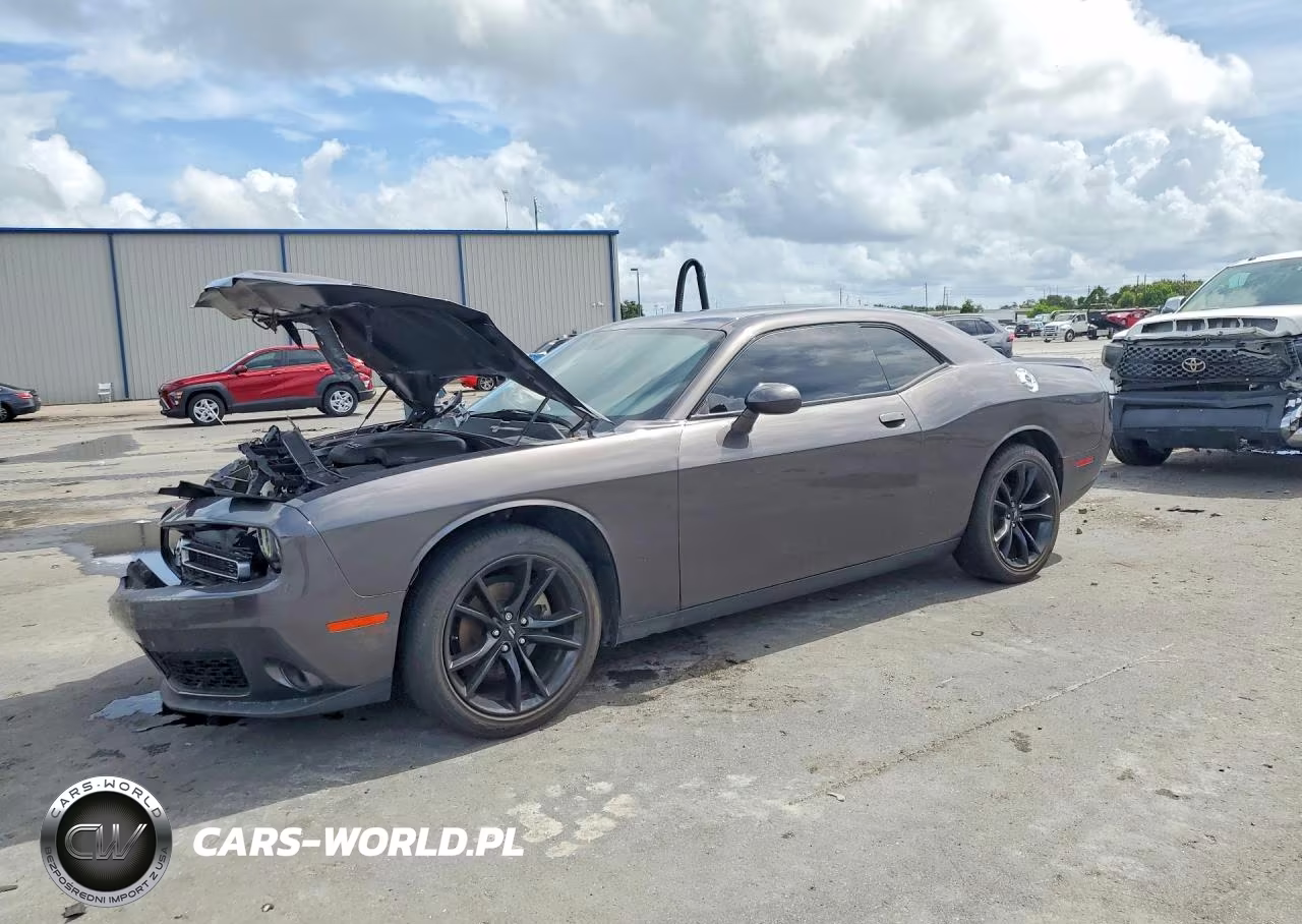 2021 Dodge Challenger Sxt VIN:2C3CDZAG1MH568247 - 1