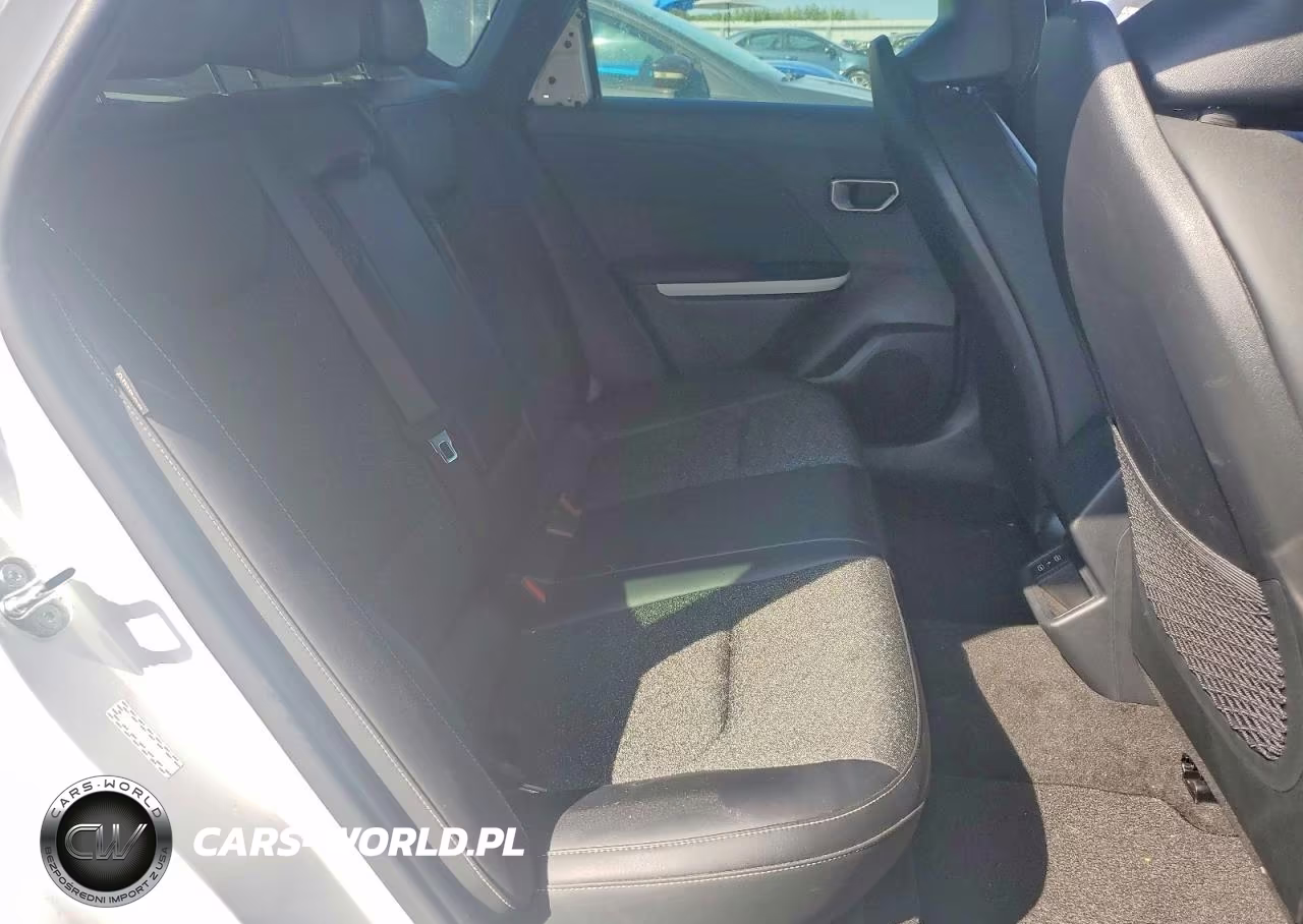2025 Kia K4 Gt Line VIN:3KPFW4DE0SE245655 - 10
