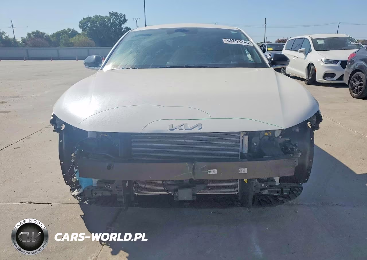 2025 Kia K4 Gt Line VIN:3KPFW4DE0SE245655 - 5