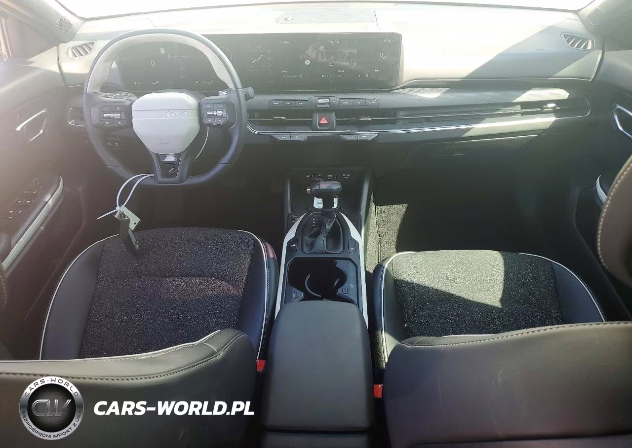2025 Kia K4 Gt Line VIN:3KPFW4DE0SE245655 - 8