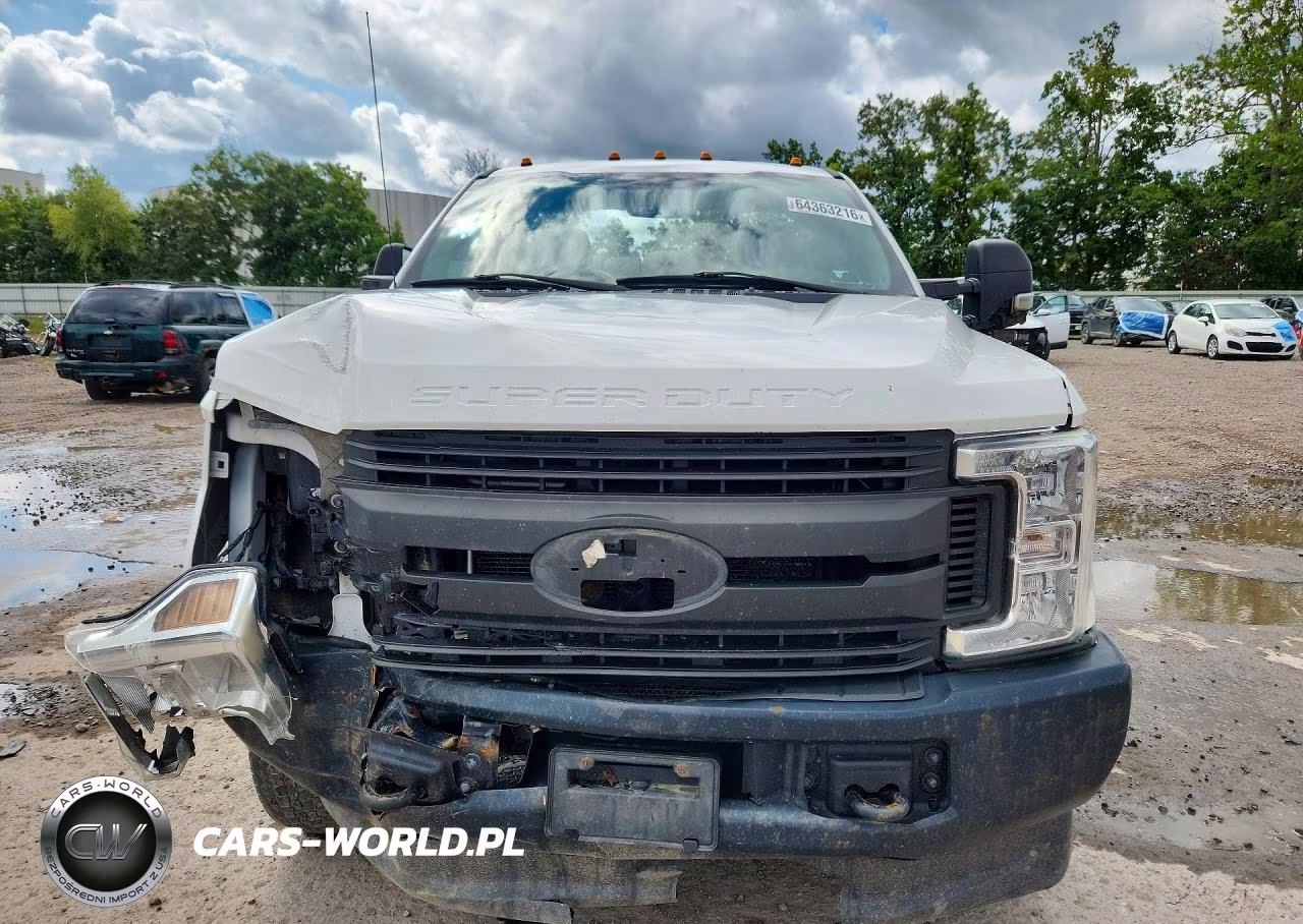 2018 Ford F250 Super Duty VIN:1FTBF2B63JEB87193 - 5