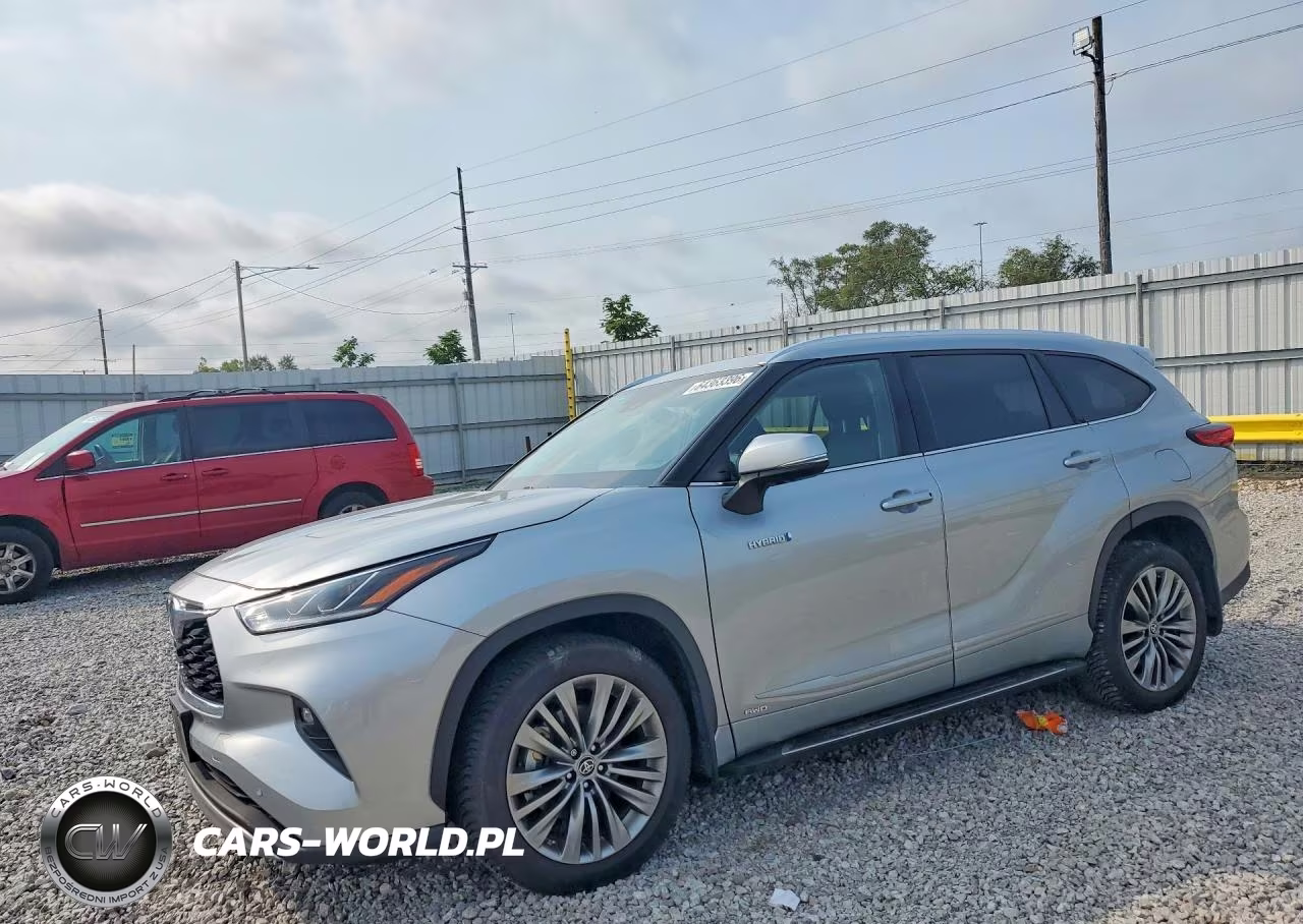 2021 Toyota Highlander Hybrid Platinum