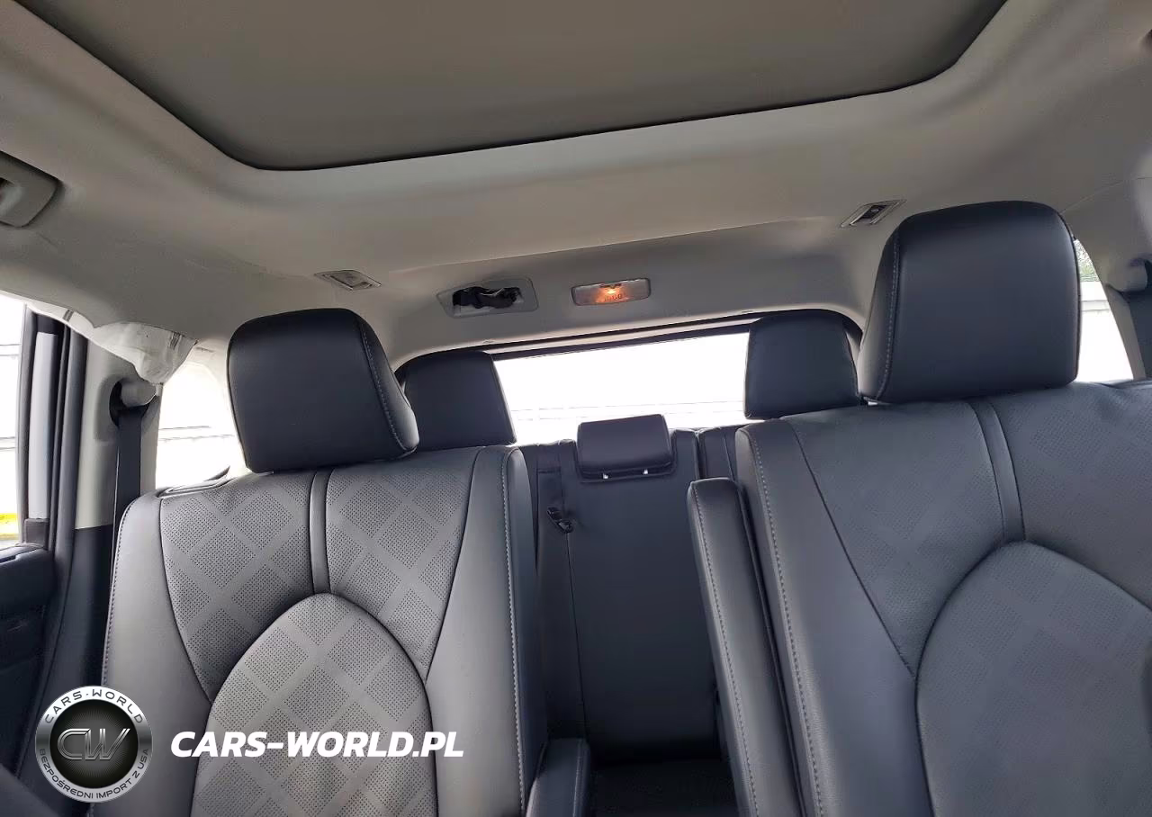2021 Toyota Highlander Hybrid Platinum VIN:5TDEBRCH7MS028886 - 10