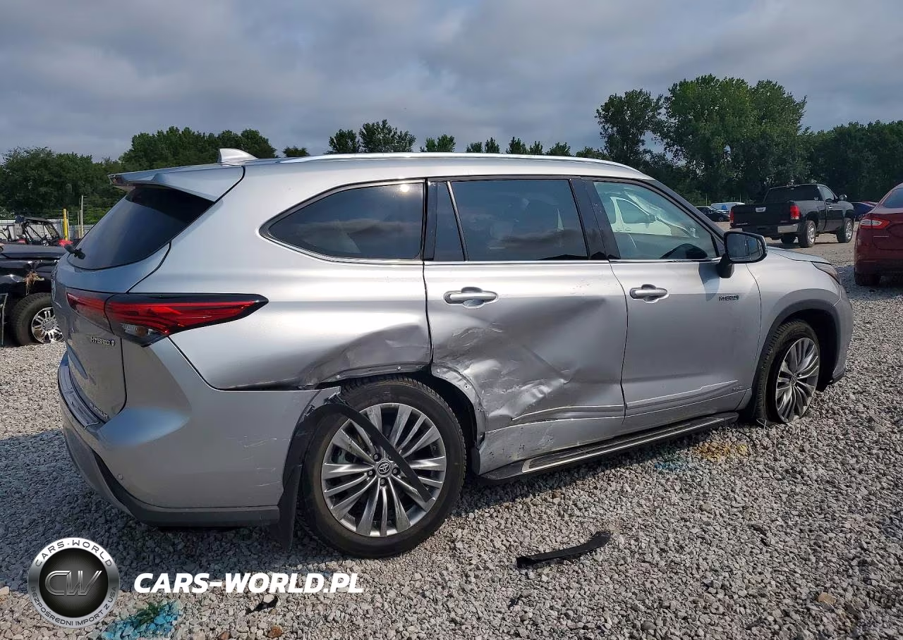 2021 Toyota Highlander Hybrid Platinum VIN:5TDEBRCH7MS028886 - 3