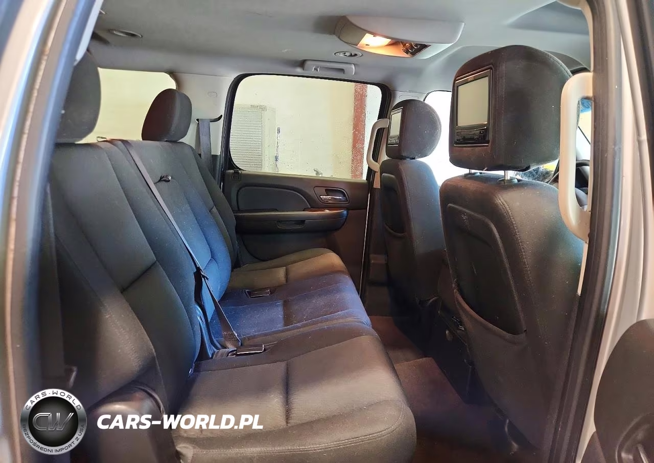 2012 Chevrolet Suburban K1500 Ls VIN:1GNSKHE70CR246724 - 11
