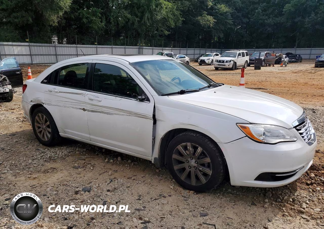 2011 Chrysler 200 Touring VIN:1C3BC1FG4BN548281 - 4
