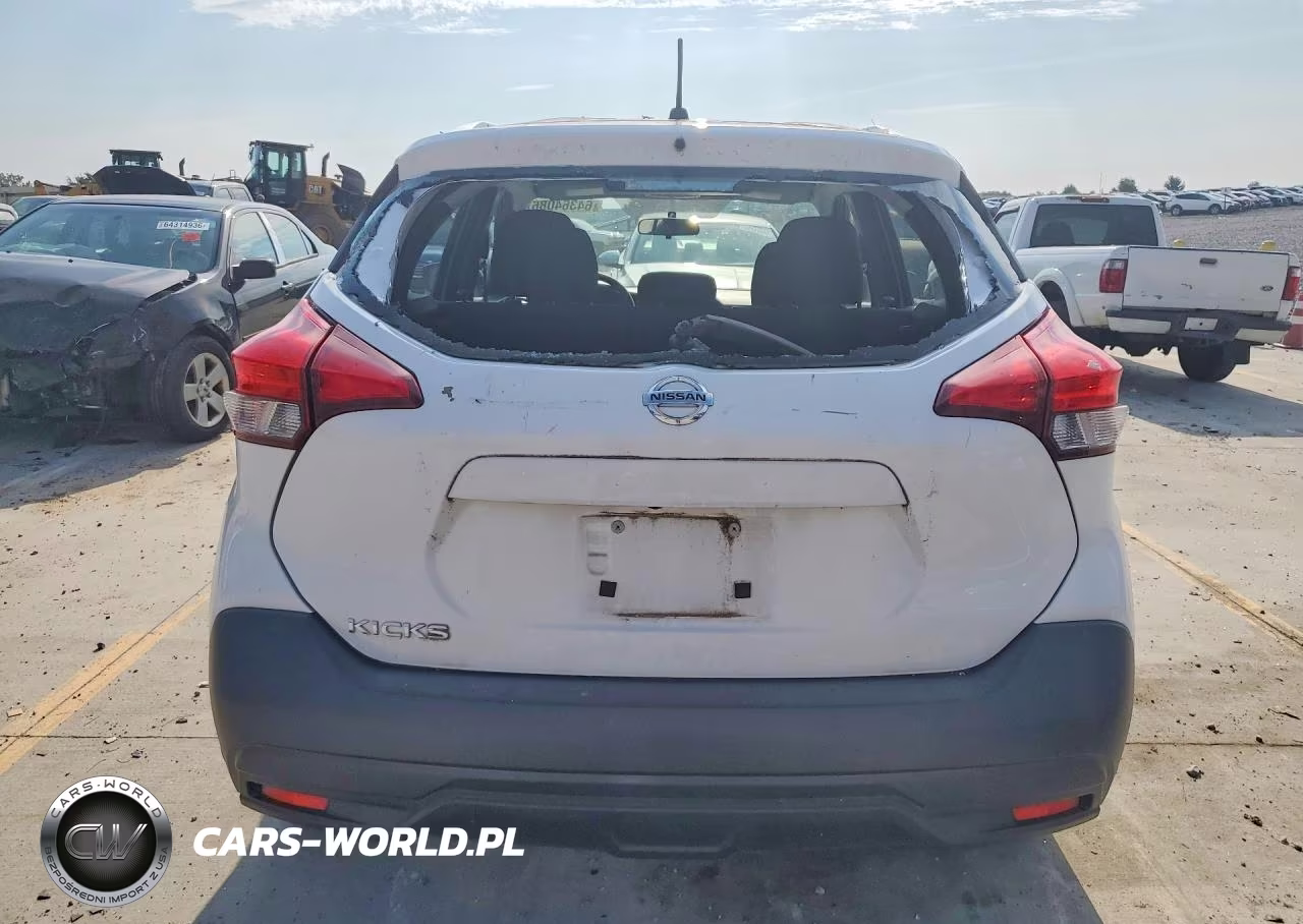 2018 Nissan Kicks S VIN:3N1CP5CU3JL538218 - 6