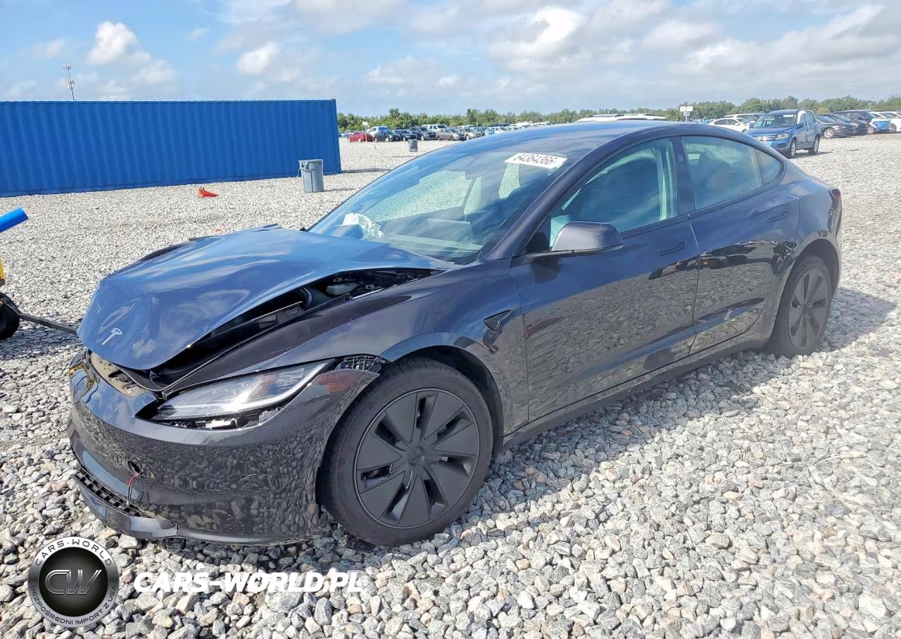 2025 Tesla Model 3 VIN:5YJ3E1EA4SF936018 - 1