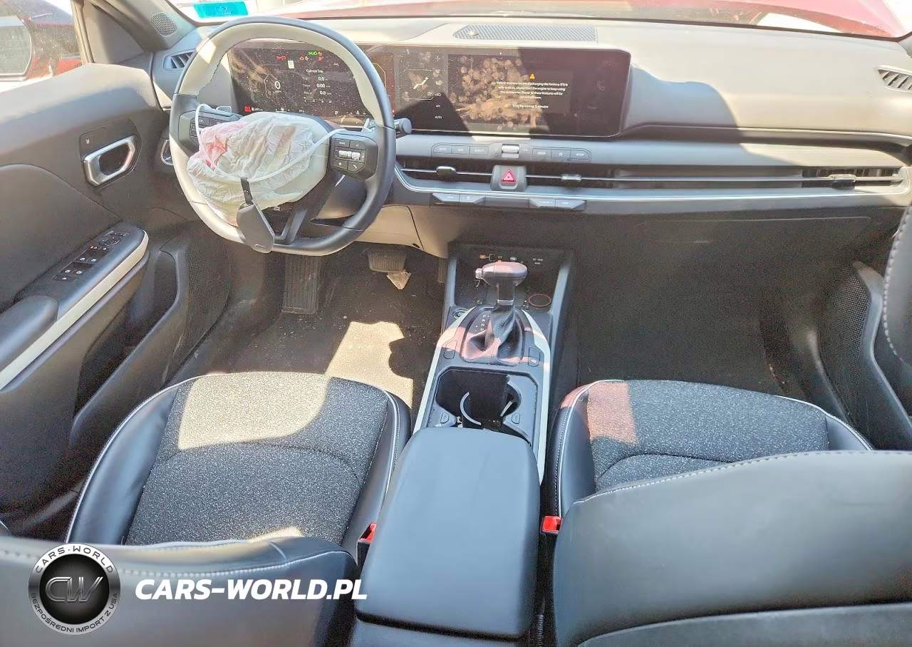 2025 Kia K4 Gt Line VIN:3KPFW4DE7SE035599 - 8