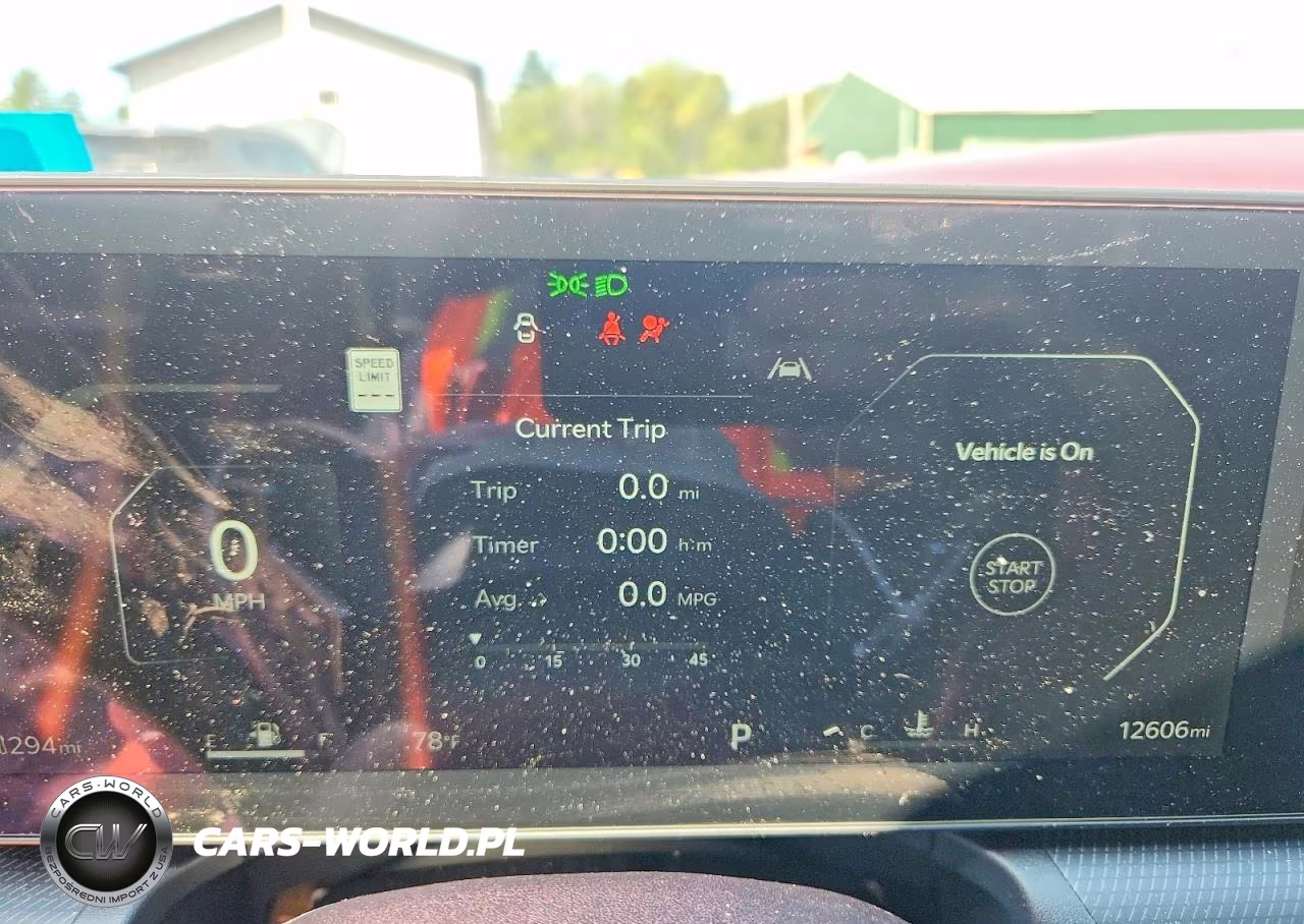 2025 Kia K4 Gt Line VIN:3KPFW4DE7SE035599 - 9
