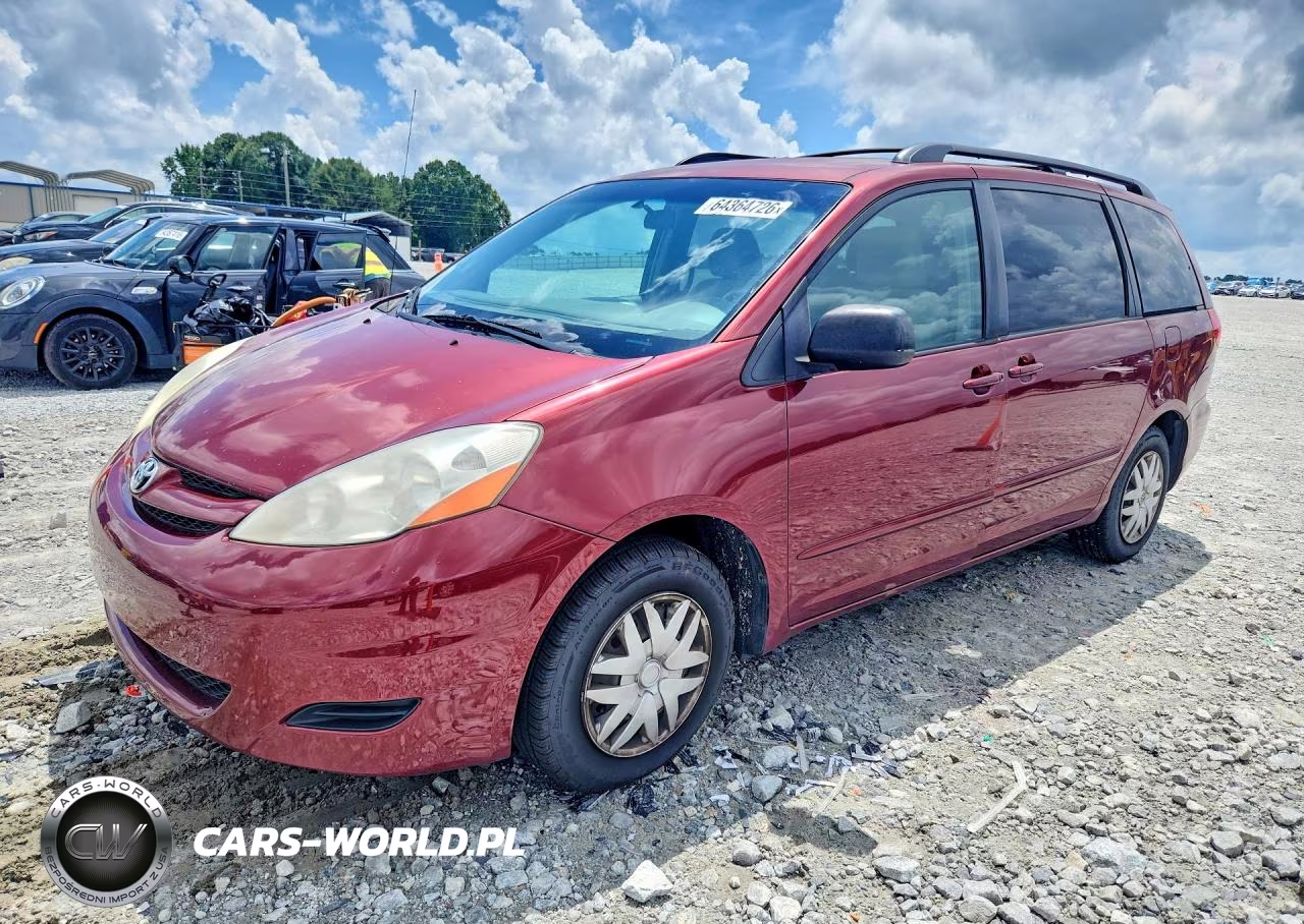 2010 Toyota Sienna Le 7-Passenger