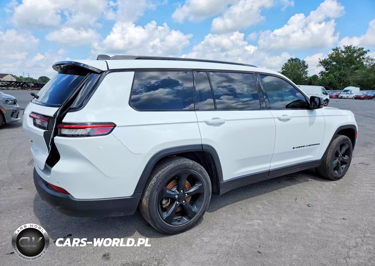 2023 Jeep Grand Cherokee L Laredo-L Altitude VIN:1C4RJKAG8P8754206 - 3