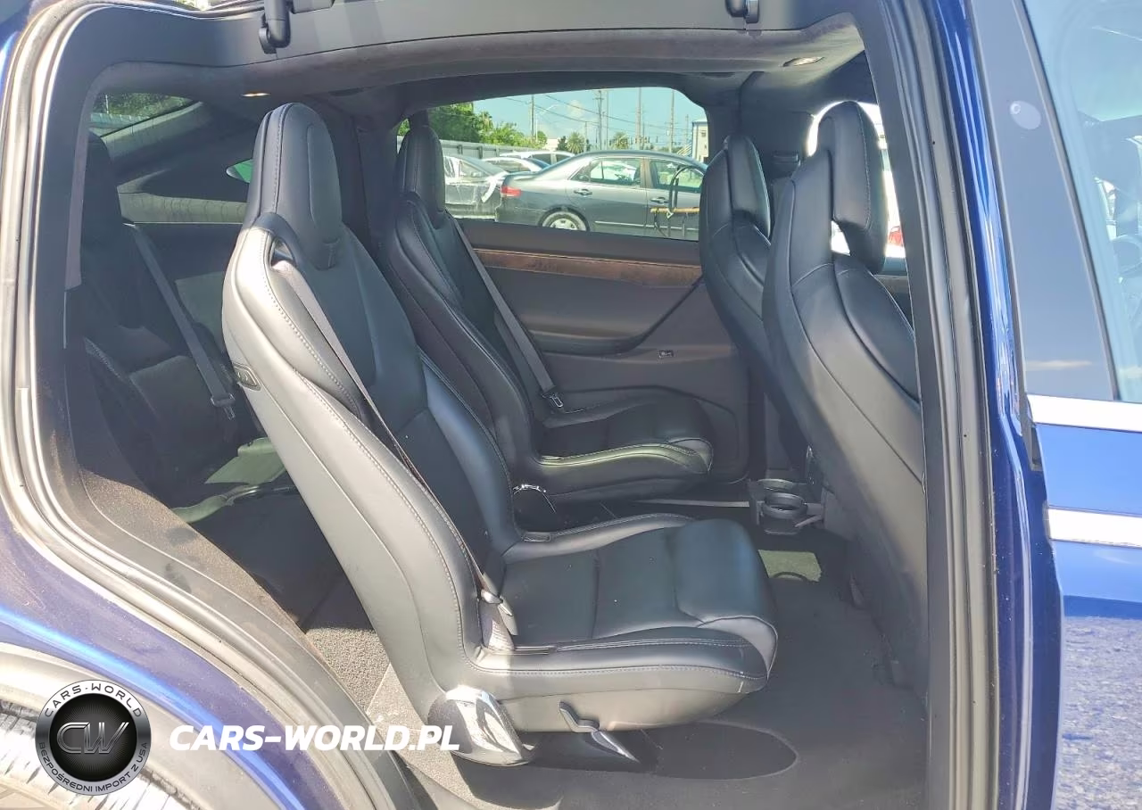 2019 Tesla Model X VIN:5YJXCBE22KF192859 - 11