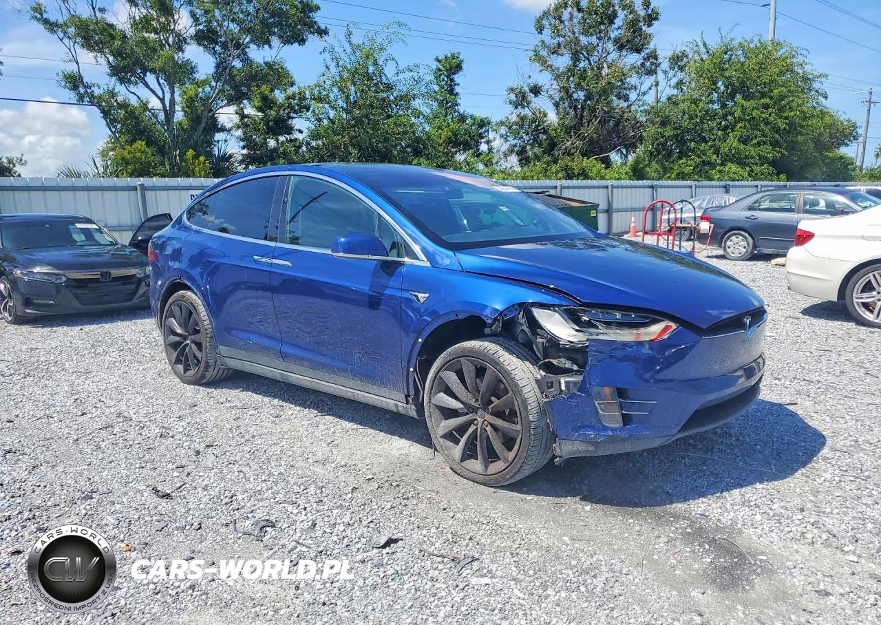 2019 Tesla Model X VIN:5YJXCBE22KF192859 - 4