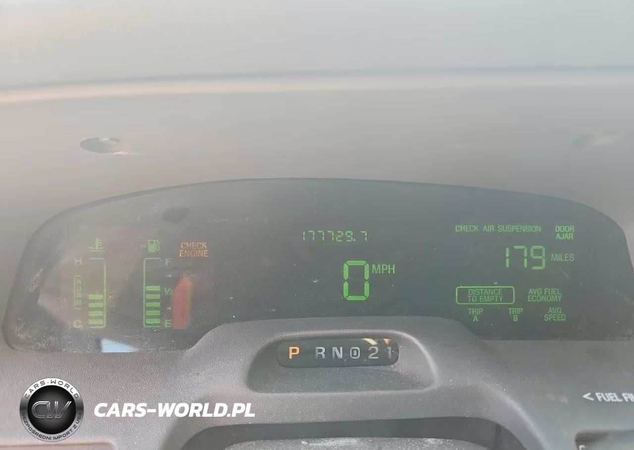 2000 Mercury Grand Marquis Ls VIN:2MEFM75W0YX663861 - 9