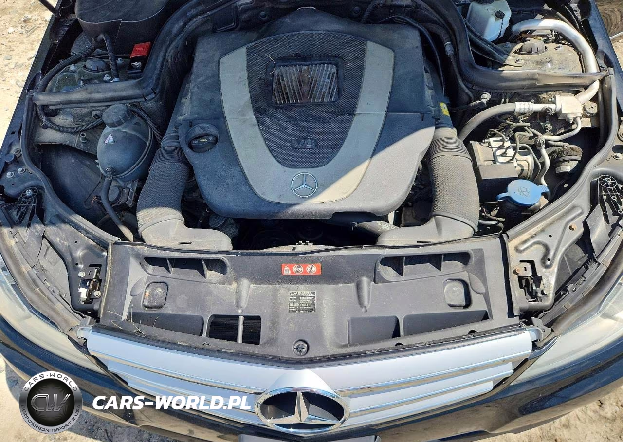 2012 Mercedes-Benz C 300 4Matic VIN:WDDGF8BB8CR198035 - 11