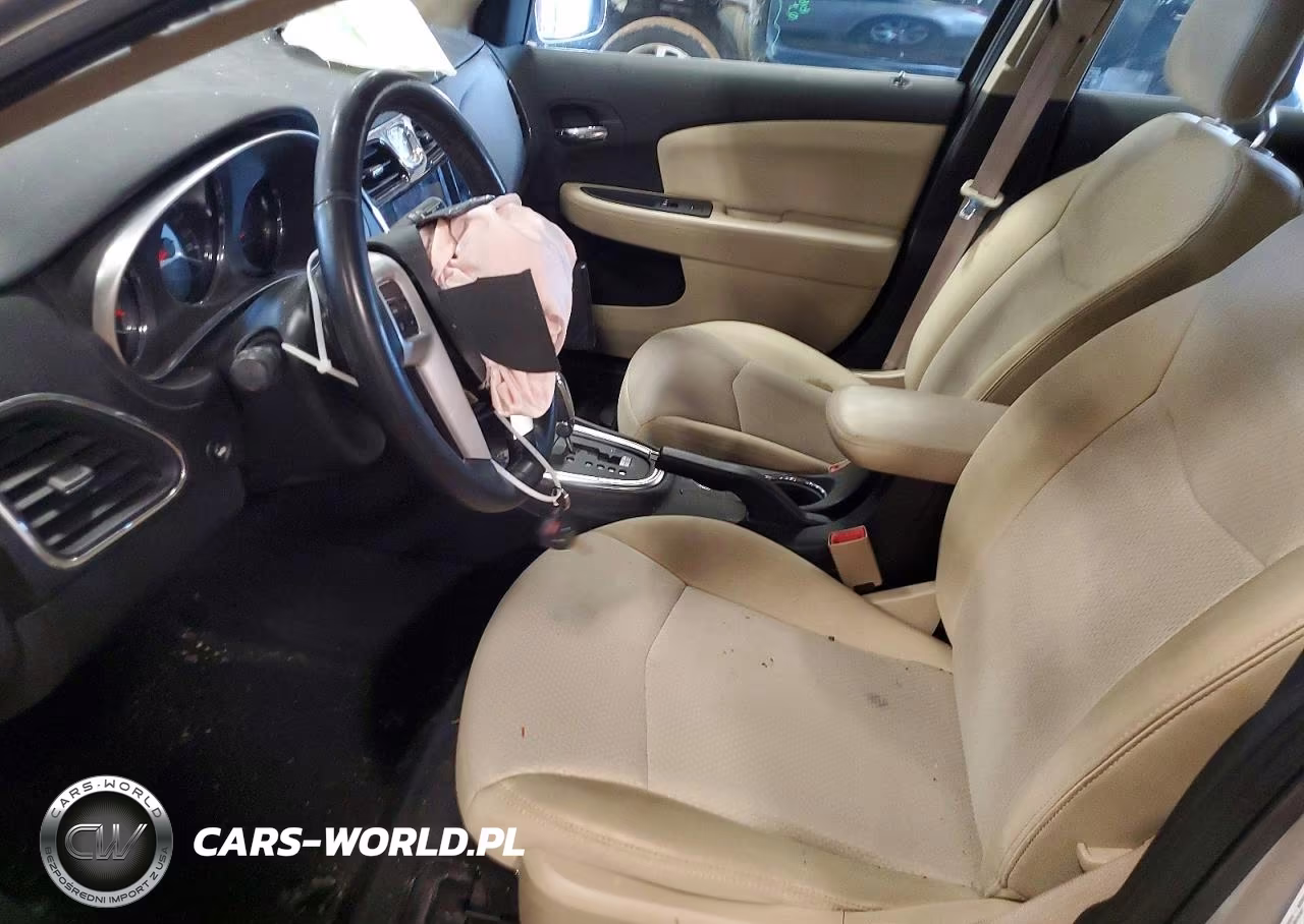 2012 Chrysler 200 Touring VIN:1C3CCBBB5CN131841 - 7