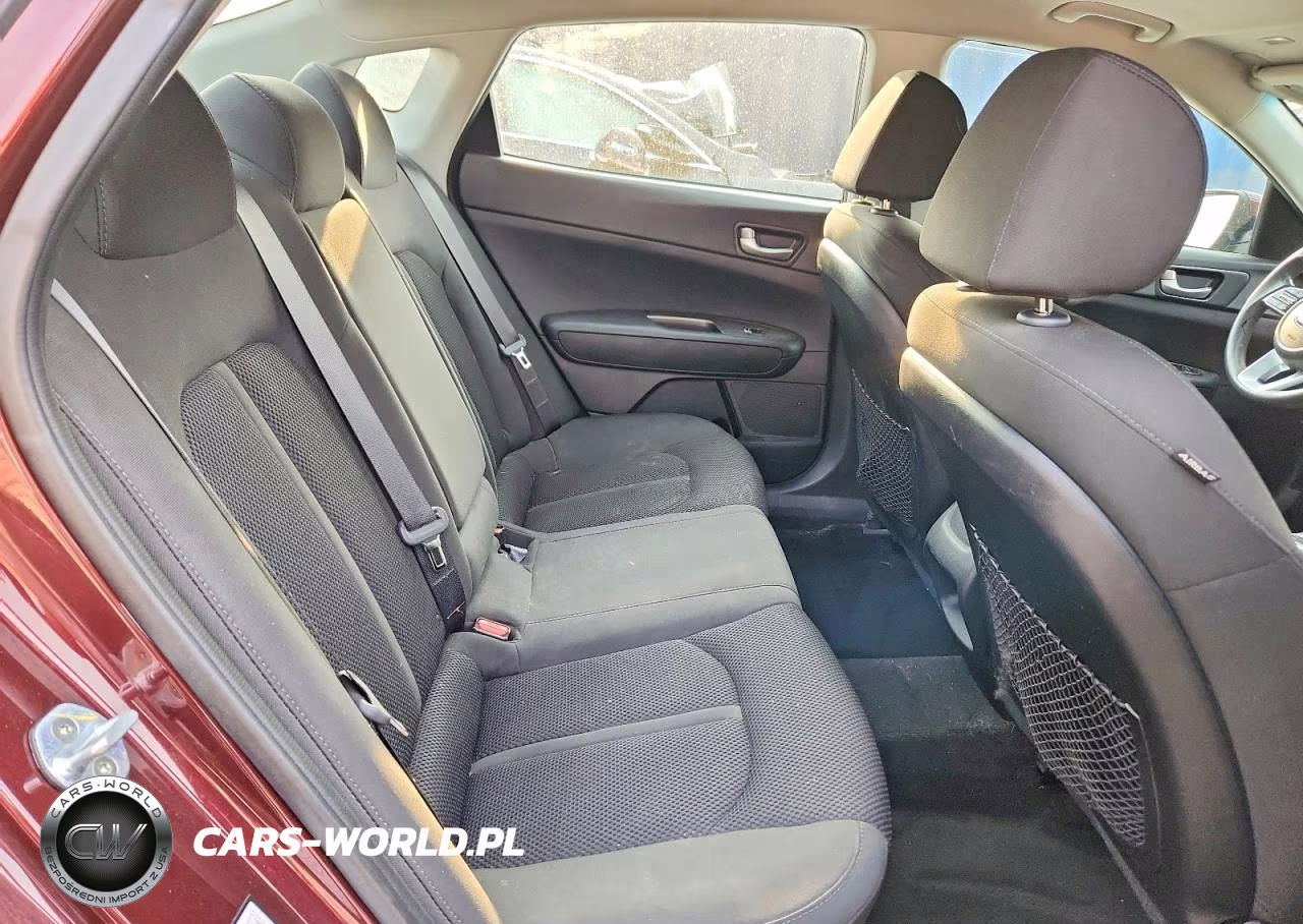 2019 Kia Optima Lx VIN:5XXGT4L36KG299756 - 10