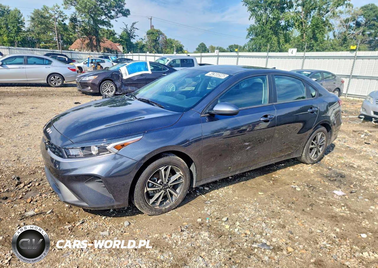 2024 Kia Forte Lxs – zdjęcie 1 z 13