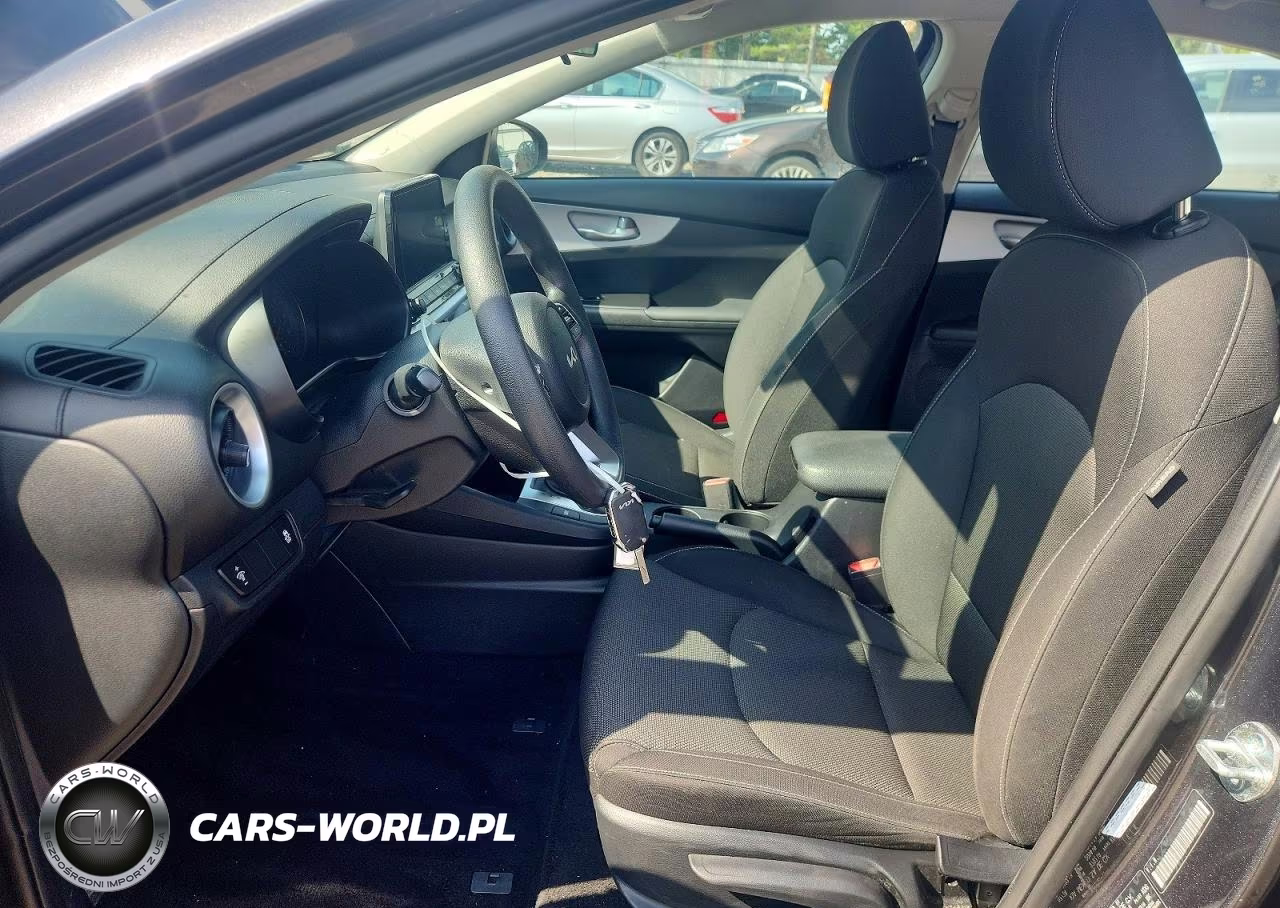 2024 Kia Forte Lxs VIN:3KPF24AD7RE832579 - 7
