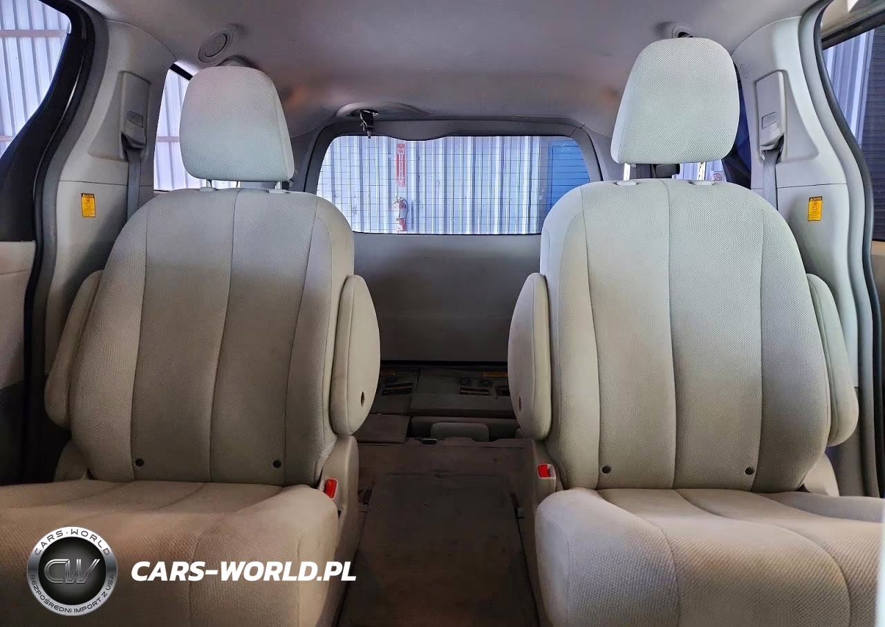 2013 Toyota Sienna L 7-Passenger VIN:5TDZK3DC3DS391607 - 10