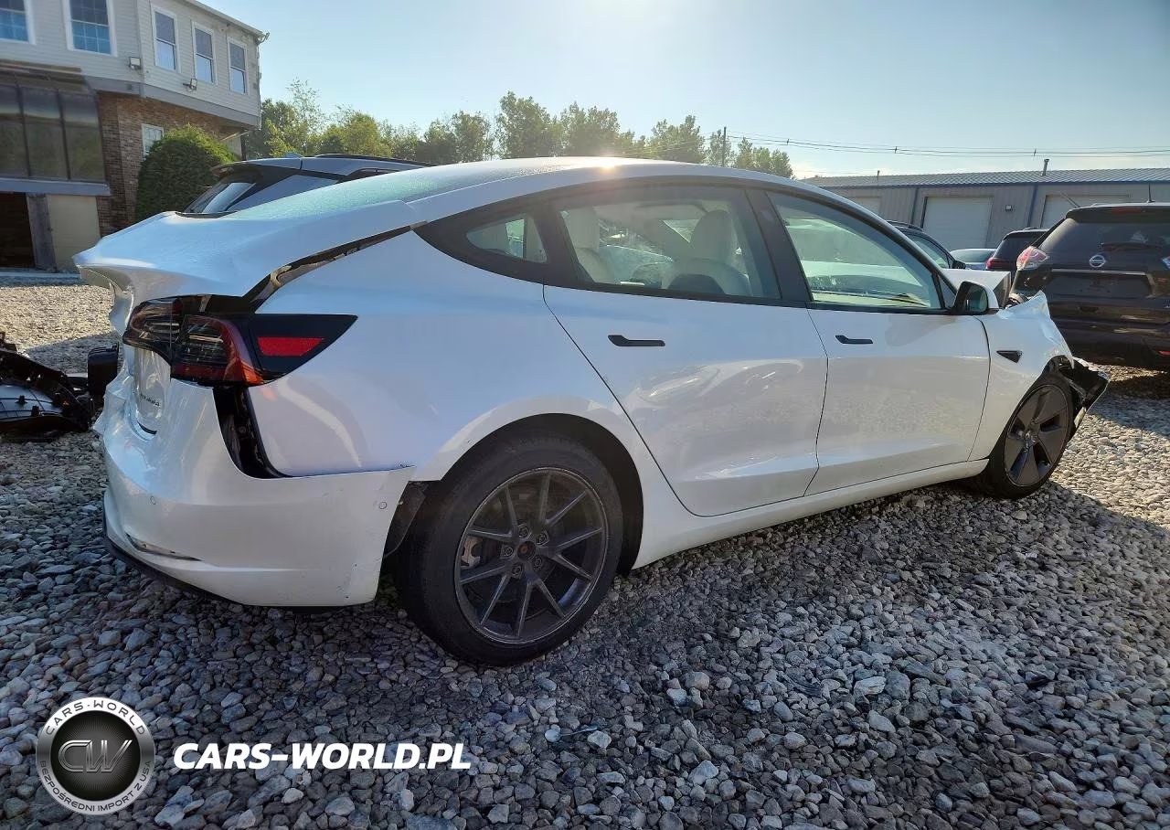 2022 Tesla Model 3 VIN:5YJ3E1EB5NF153366 - 3