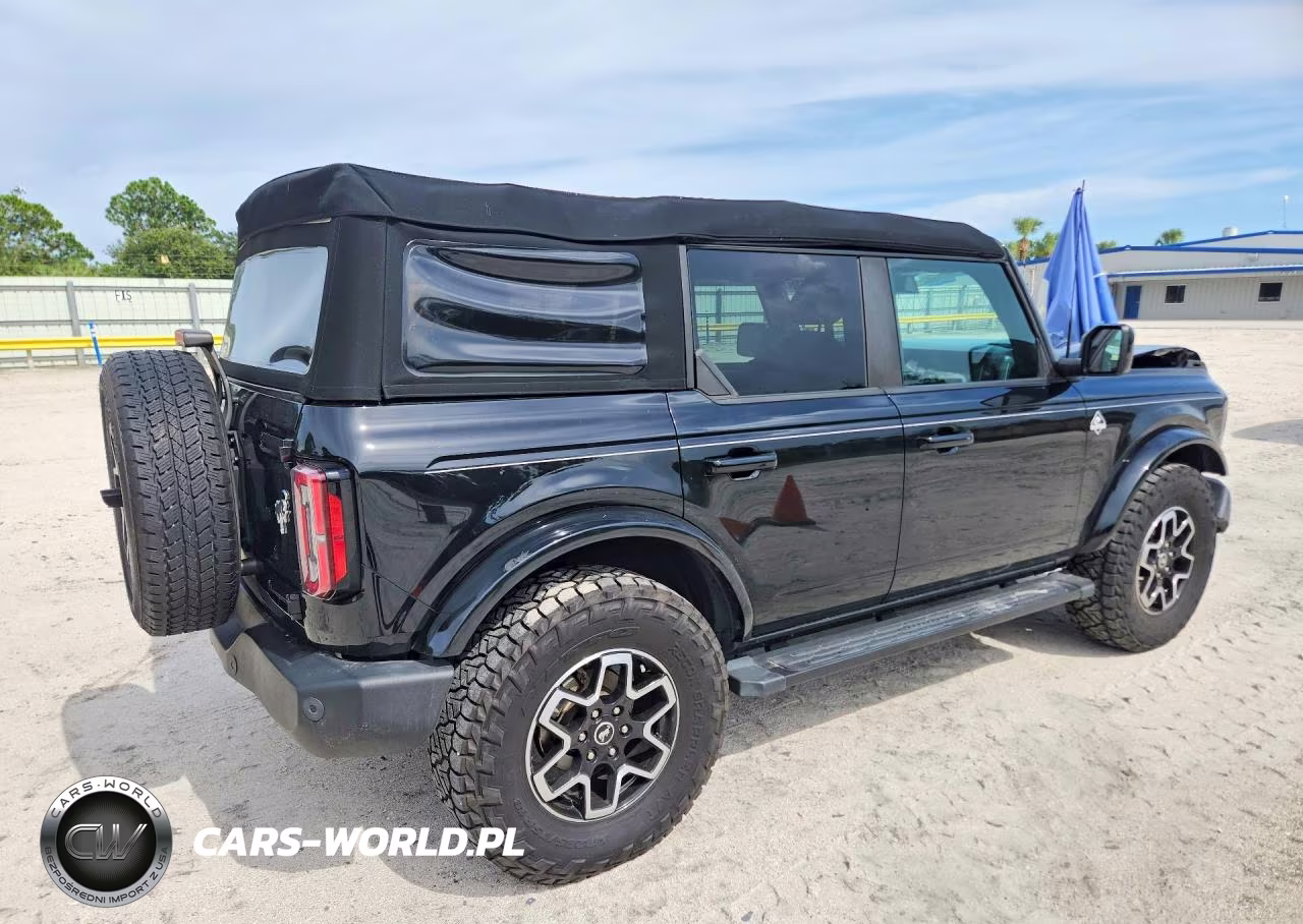 2023 Ford Bronco Base VIN:1FMDE5BH1PLB29923 - 3