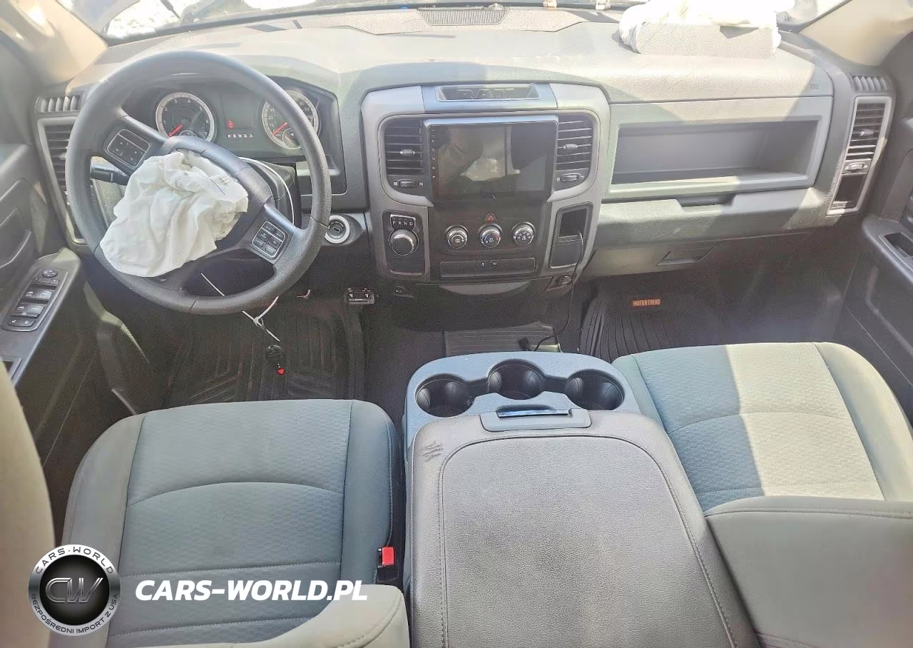 2019 Ram 1500 Classic Tradesman VIN:1C6RR6FG3KS581464 - 8