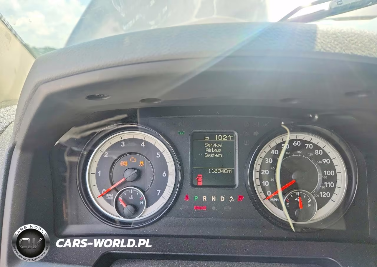 2019 Ram 1500 Classic Tradesman VIN:1C6RR6FG3KS581464 - 9