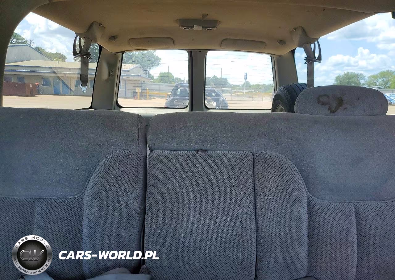 1997 Chevrolet Suburban C1500 VIN:1GNEC16R6VJ375604 - 10