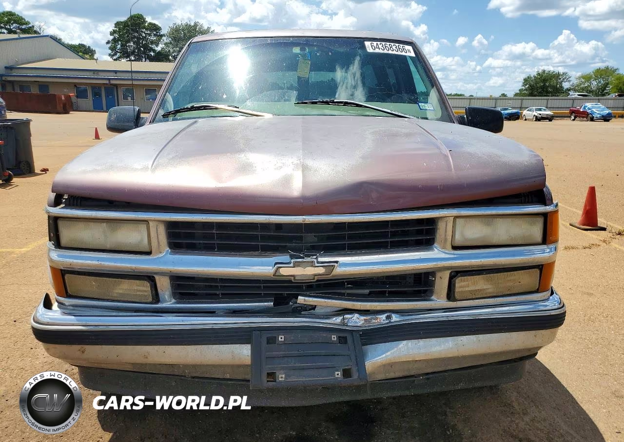 1997 Chevrolet Suburban C1500 VIN:1GNEC16R6VJ375604 - 5